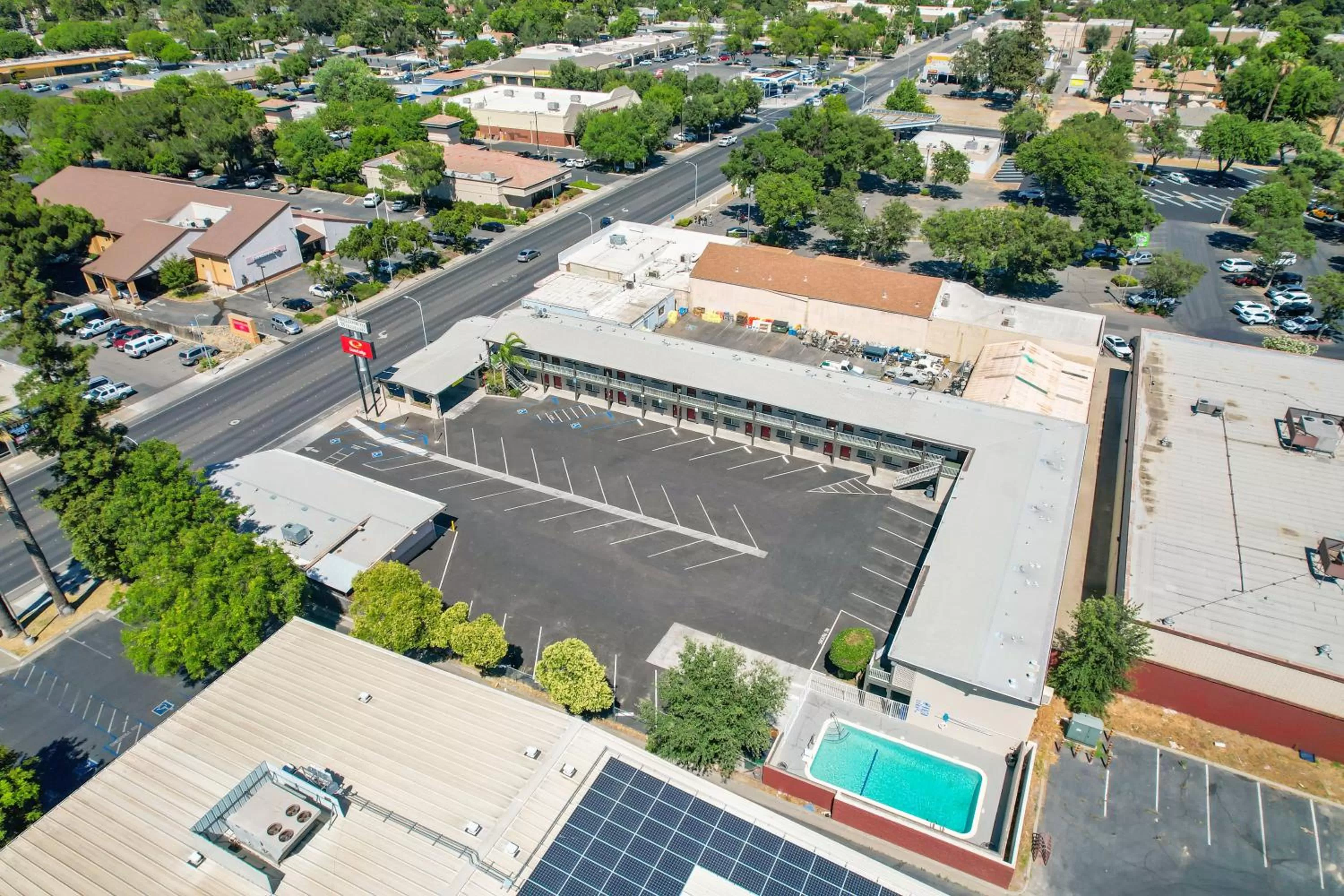 Property building in Econo Lodge Woodland near I-5