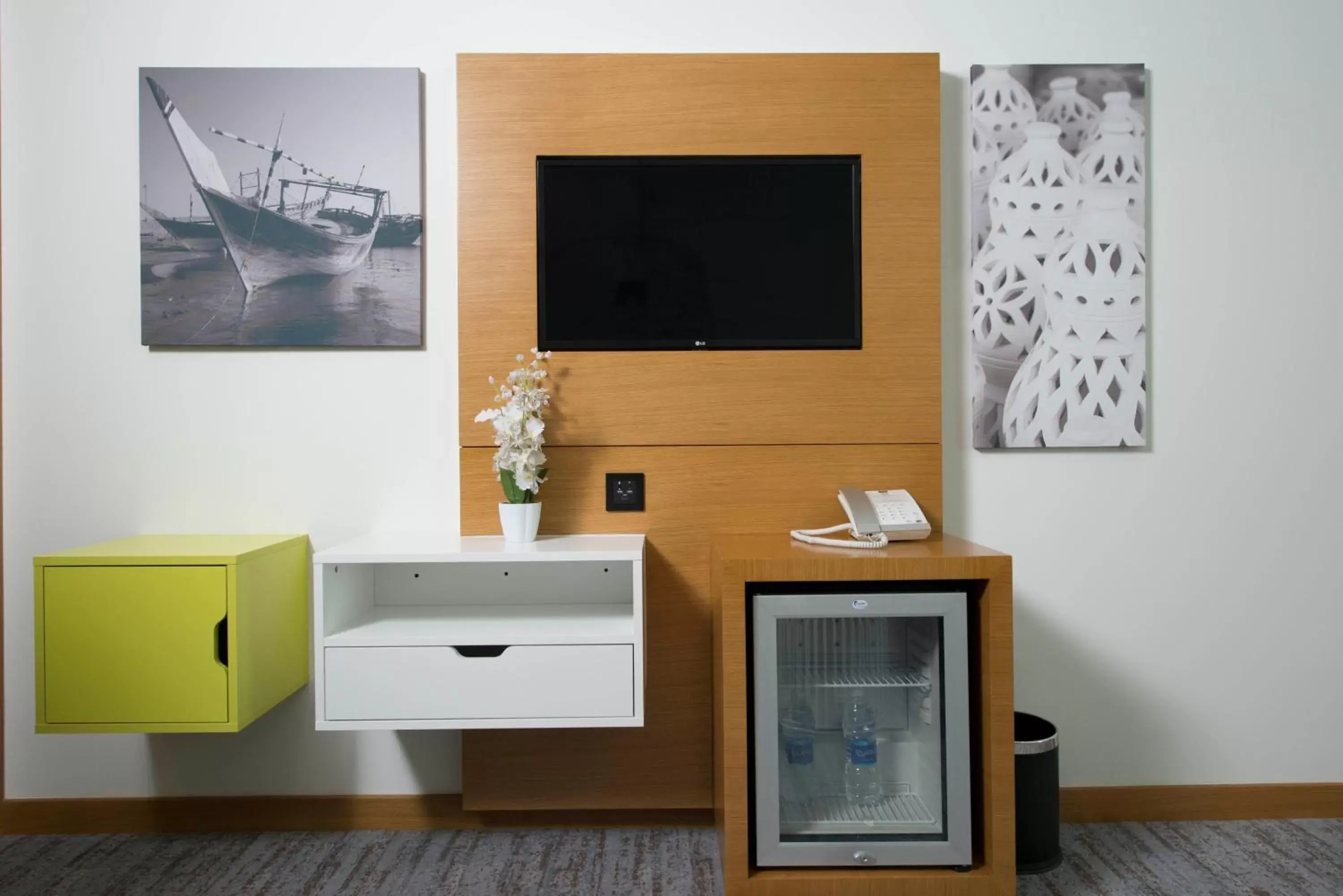 Bedroom, TV/Entertainment Center in ibis Styles Manama Diplomatic Area