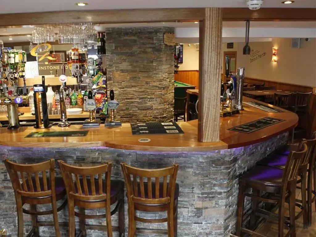 Lounge or bar, Lounge/Bar in Elphinstone Hotel