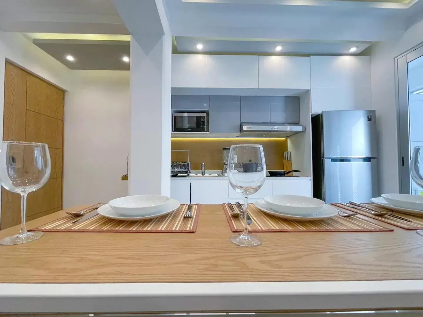 Kitchen or kitchenette, Dining Area in Apartamentos