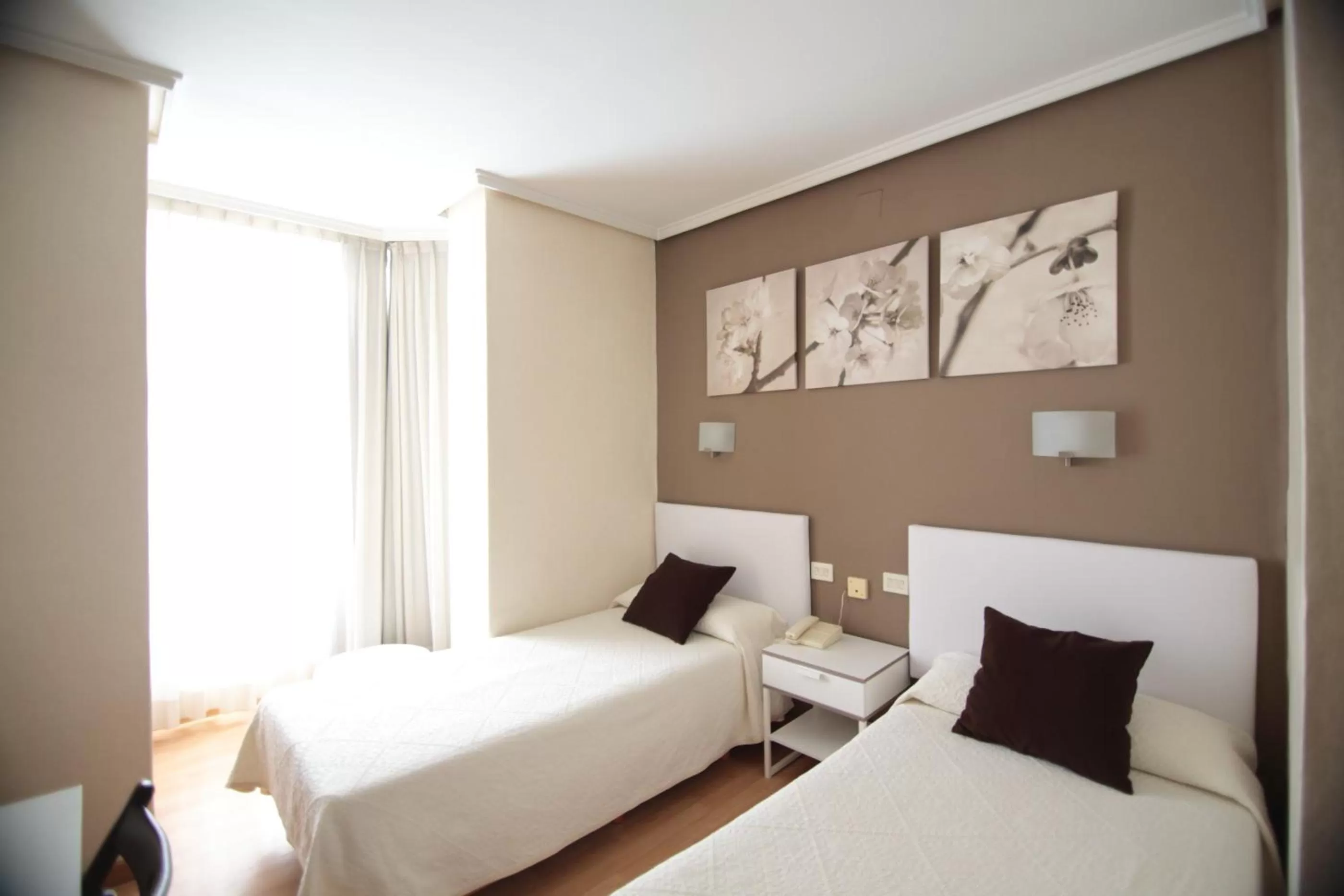 Bedroom, Bed in Hotel Valencia de la Música