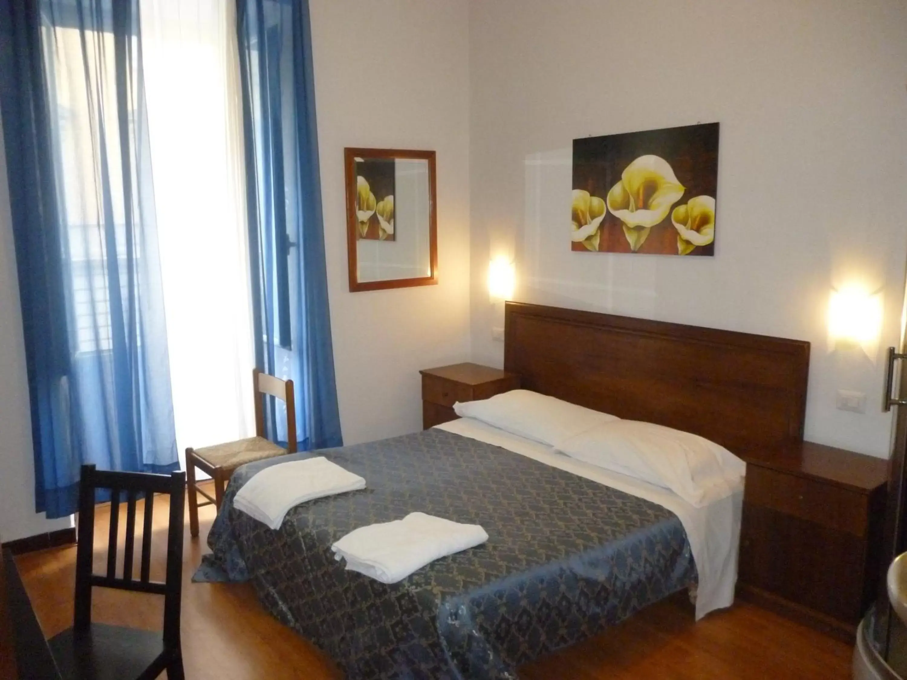 Double Room with Shared Bathroom in Hotel Gloria