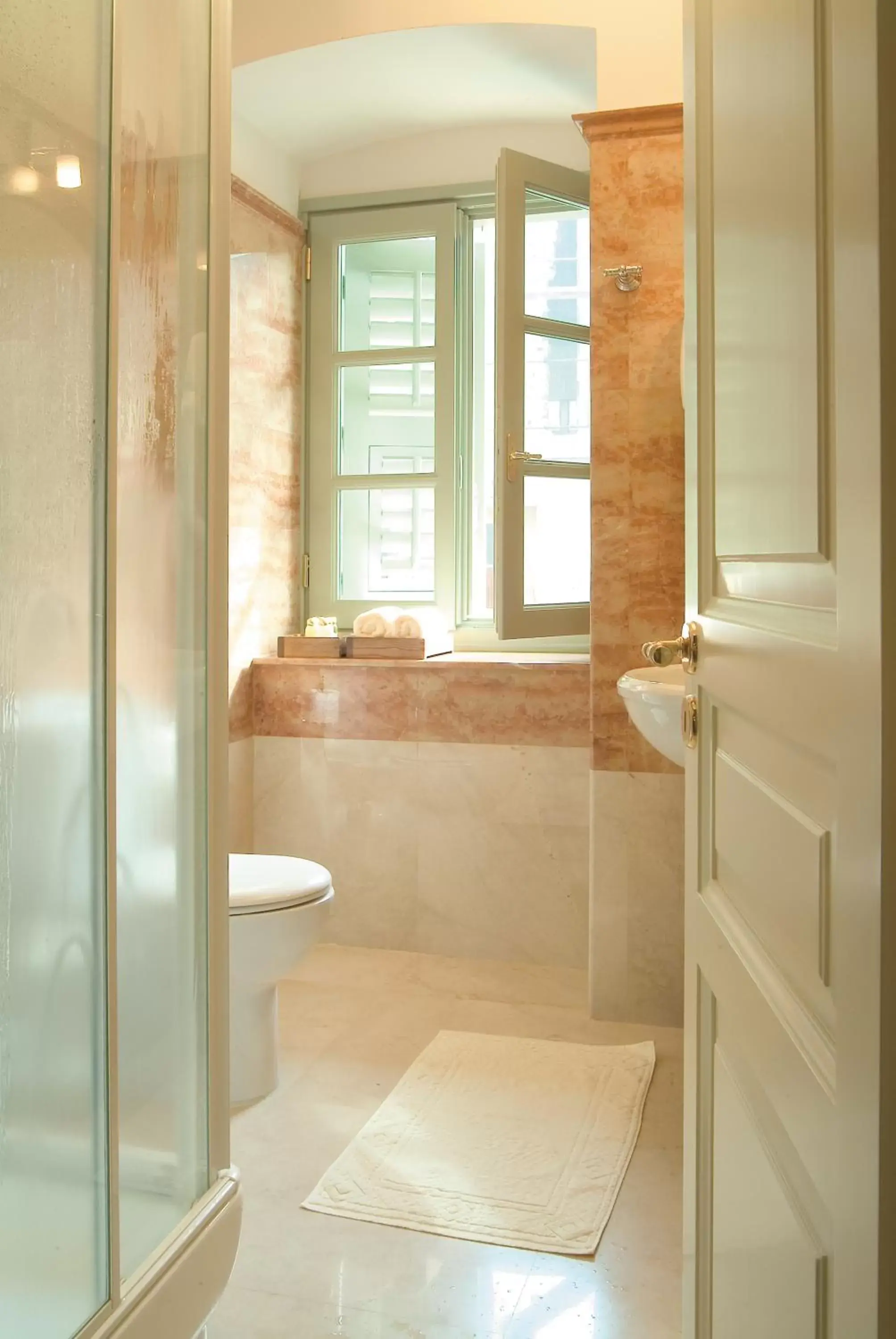 Bathroom in Hotel Ippoliti