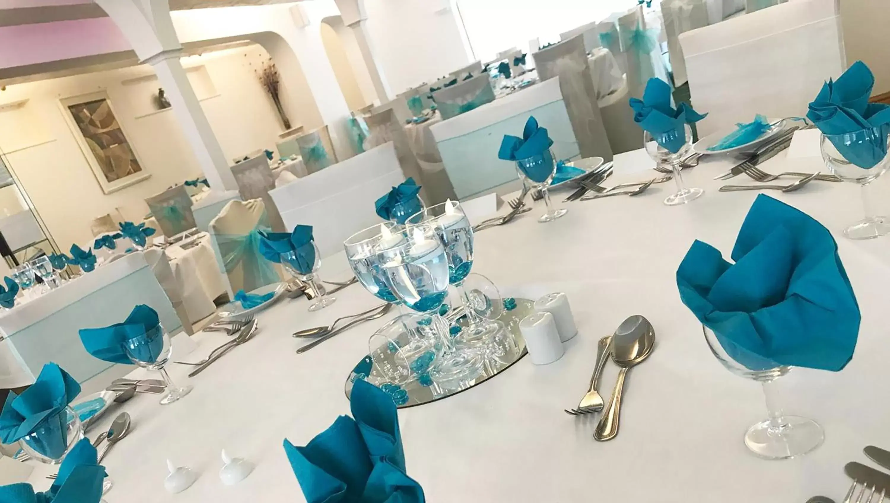 Banquet/Function facilities, Restaurant/Places to Eat in Magnuson Hotel Sandy Lodge Newquay