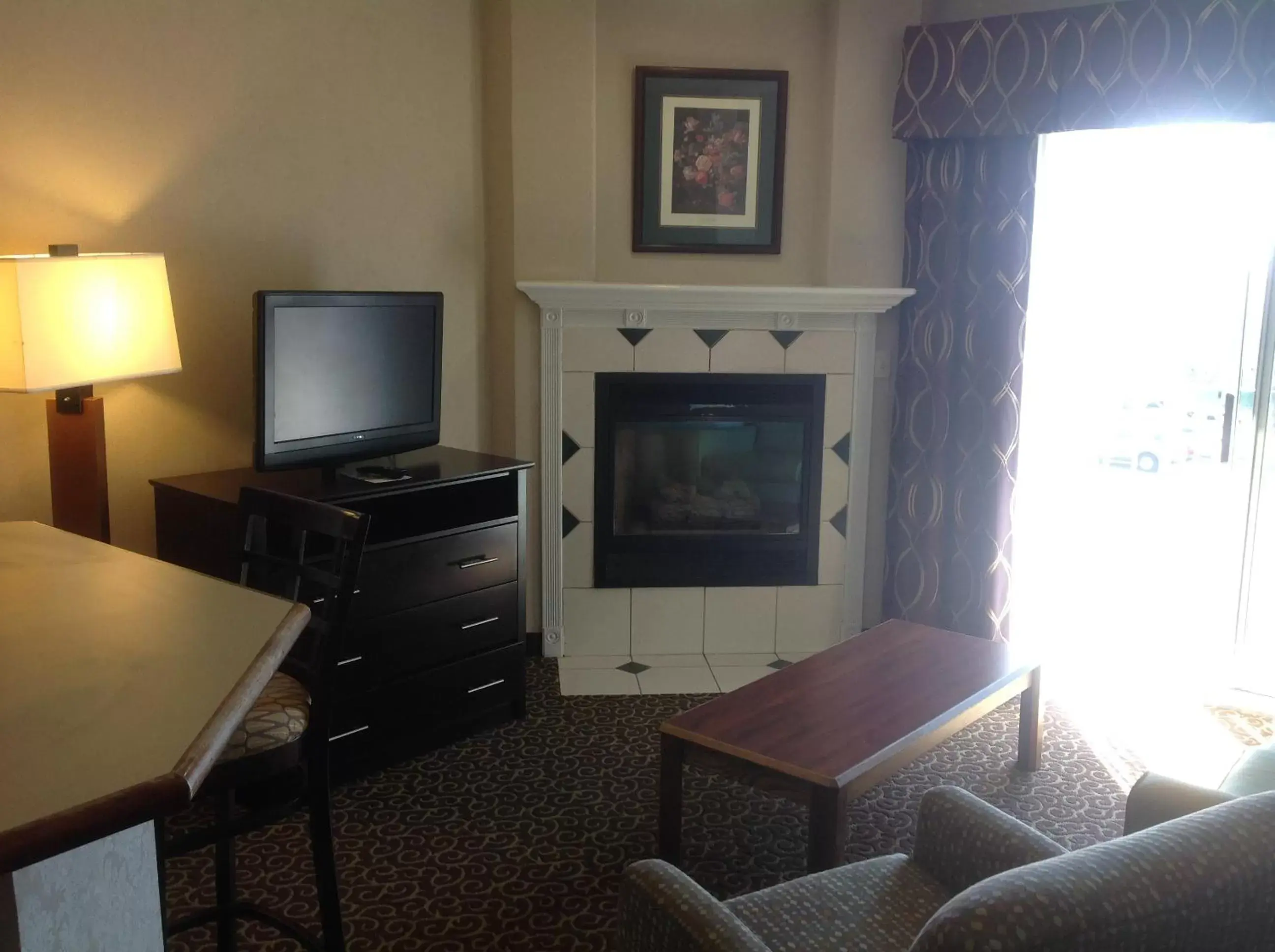 Living room, TV/Entertainment Center in Hawthorn Suites by Wyndham El Paso
