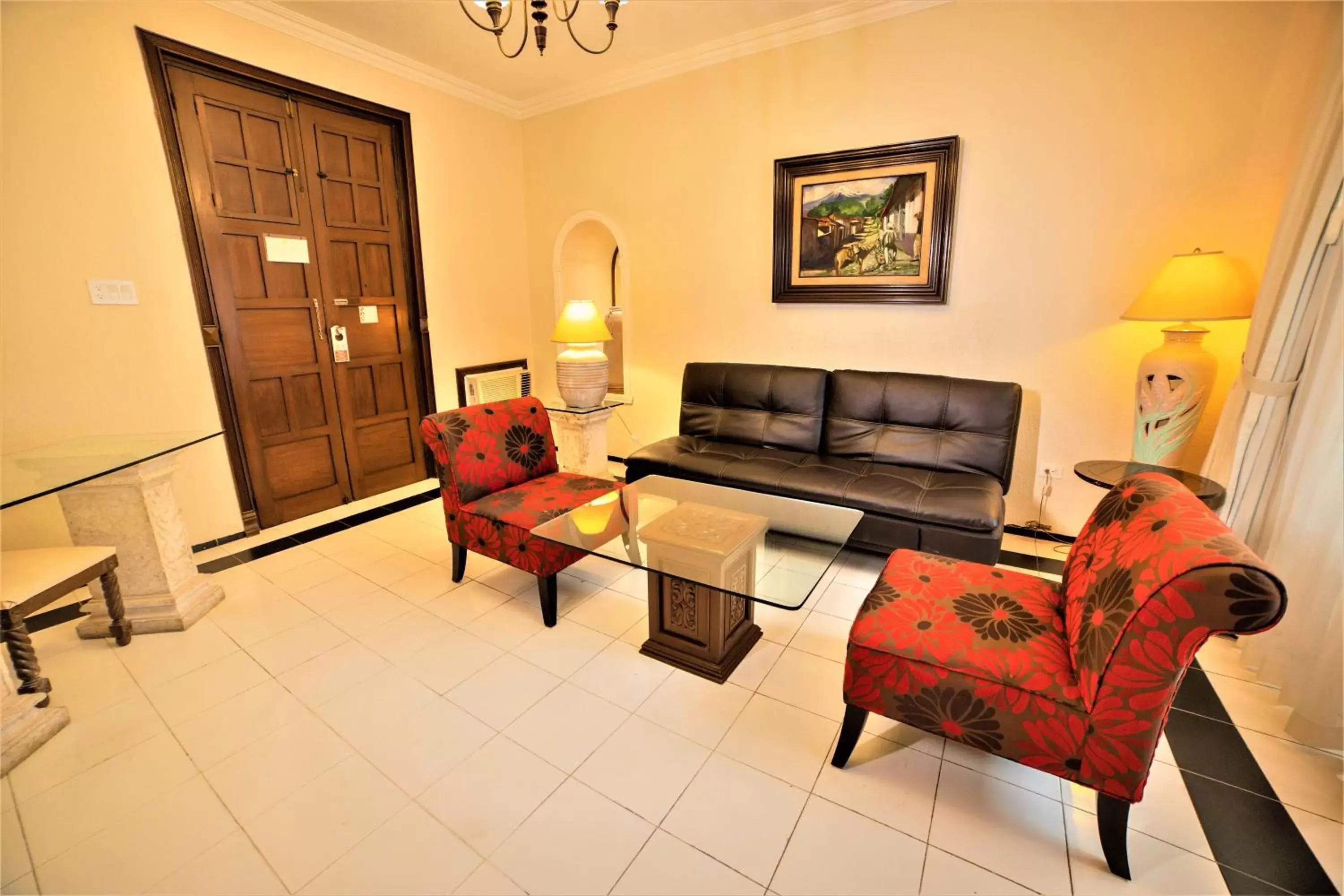 Living room, Seating Area in Hotel Caribe Merida Yucatan