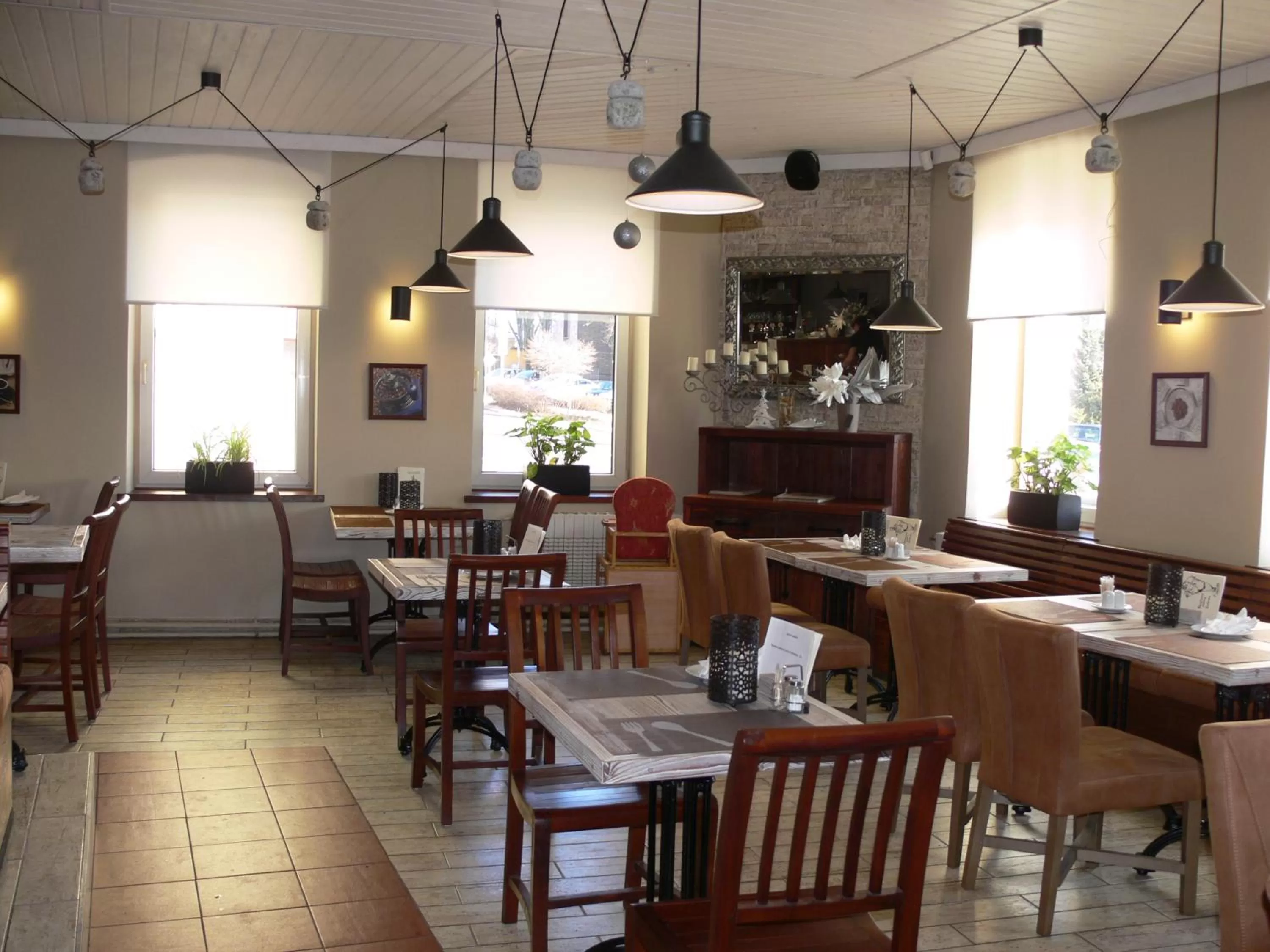 Restaurant/places to eat in Hotel Na Baste