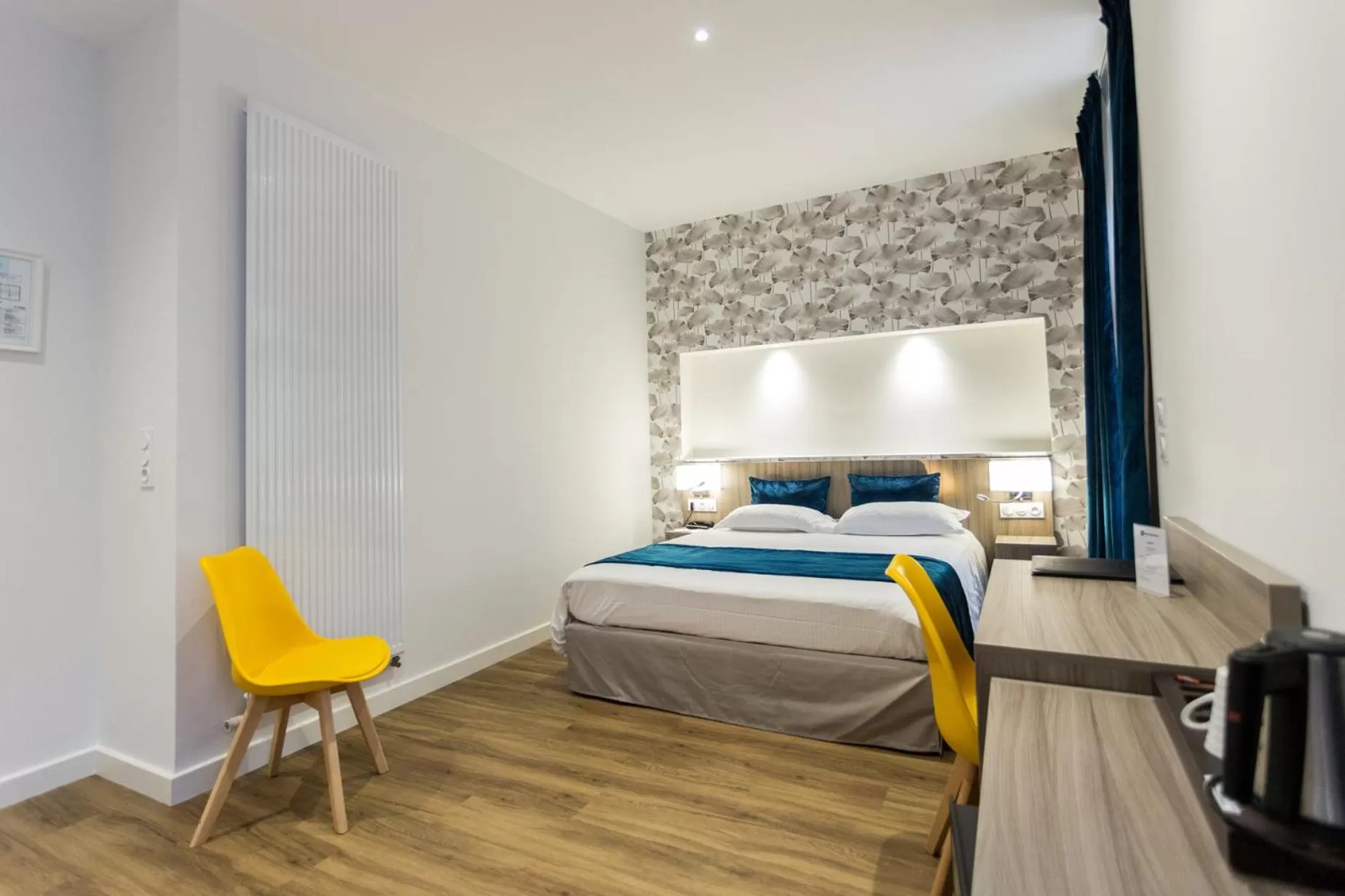 Bed in Best Western Hôtel Des Voyageurs