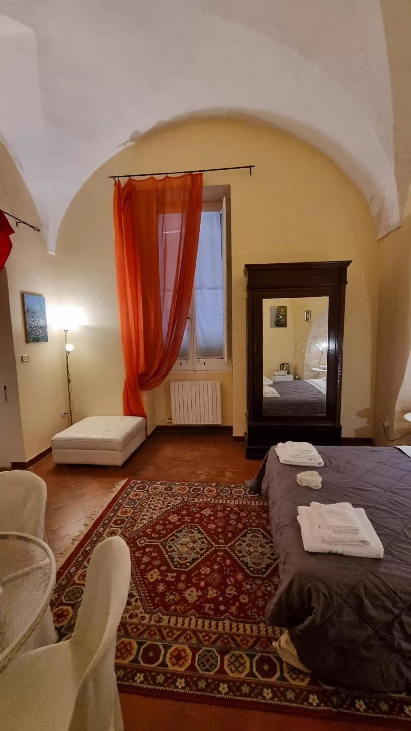 Photo of the whole room, Bed in Dimora San Leucio