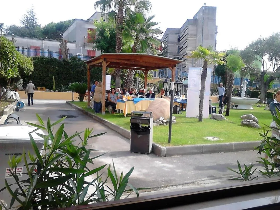 Day in Green Park Hotel