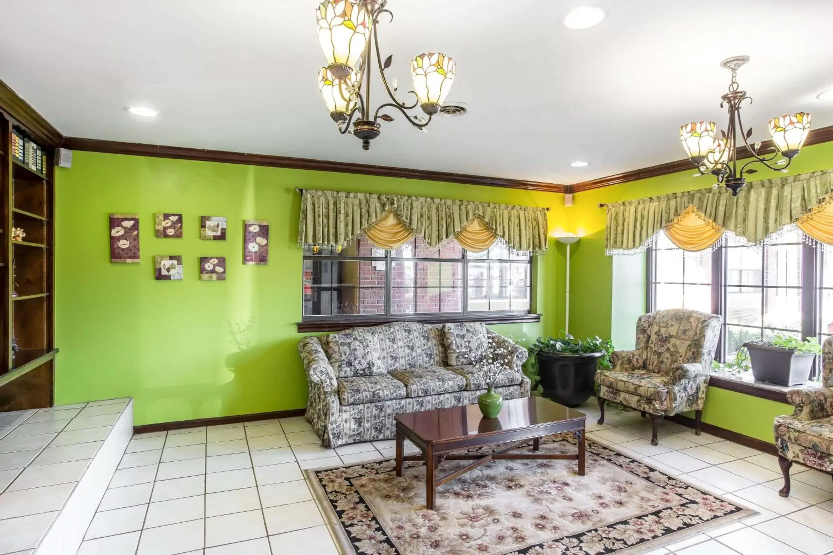 Lobby or reception, Seating Area in Rodeway Inn & Suites Smyrna