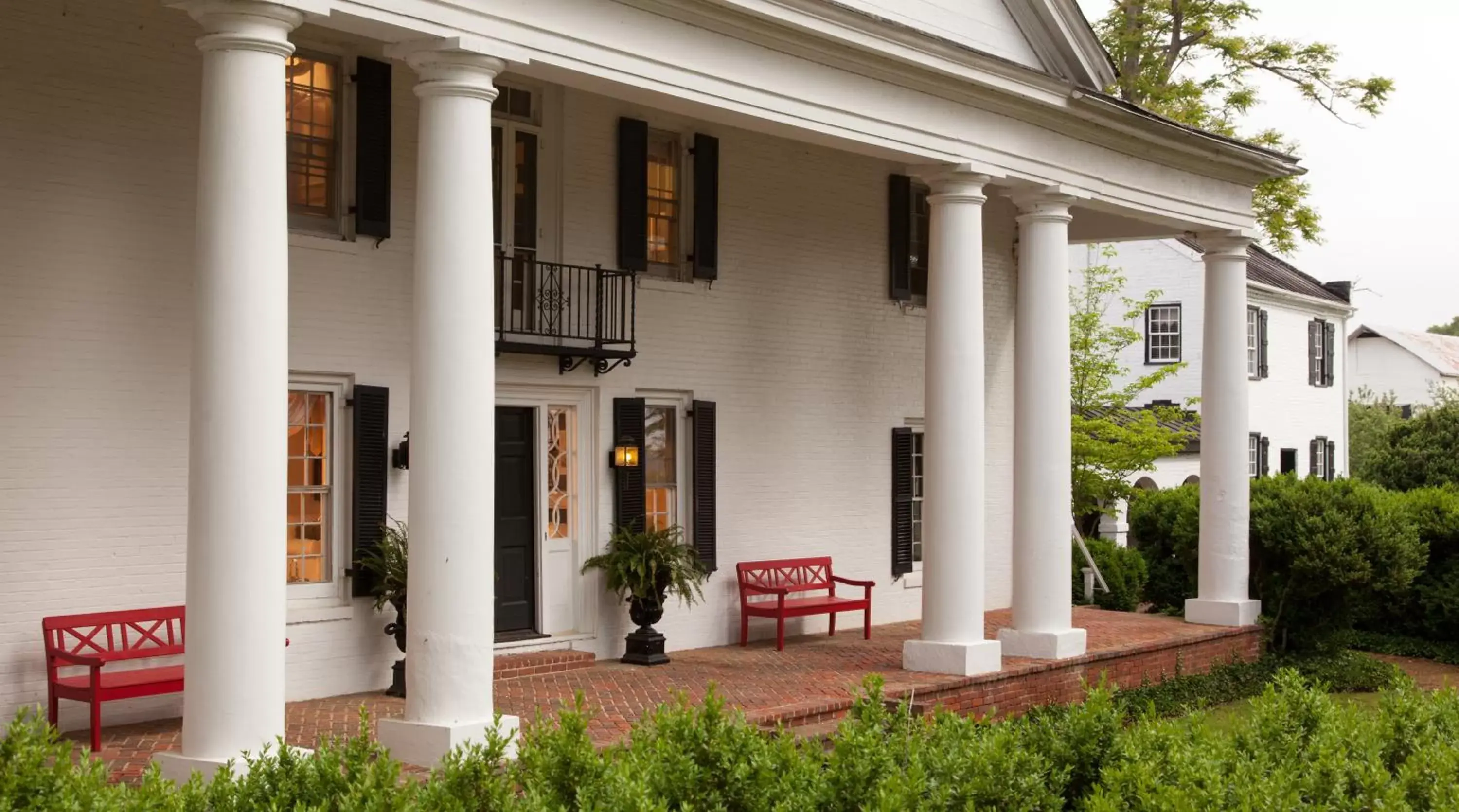 Facade/entrance, Garden in The Inn & Tavern at Meander