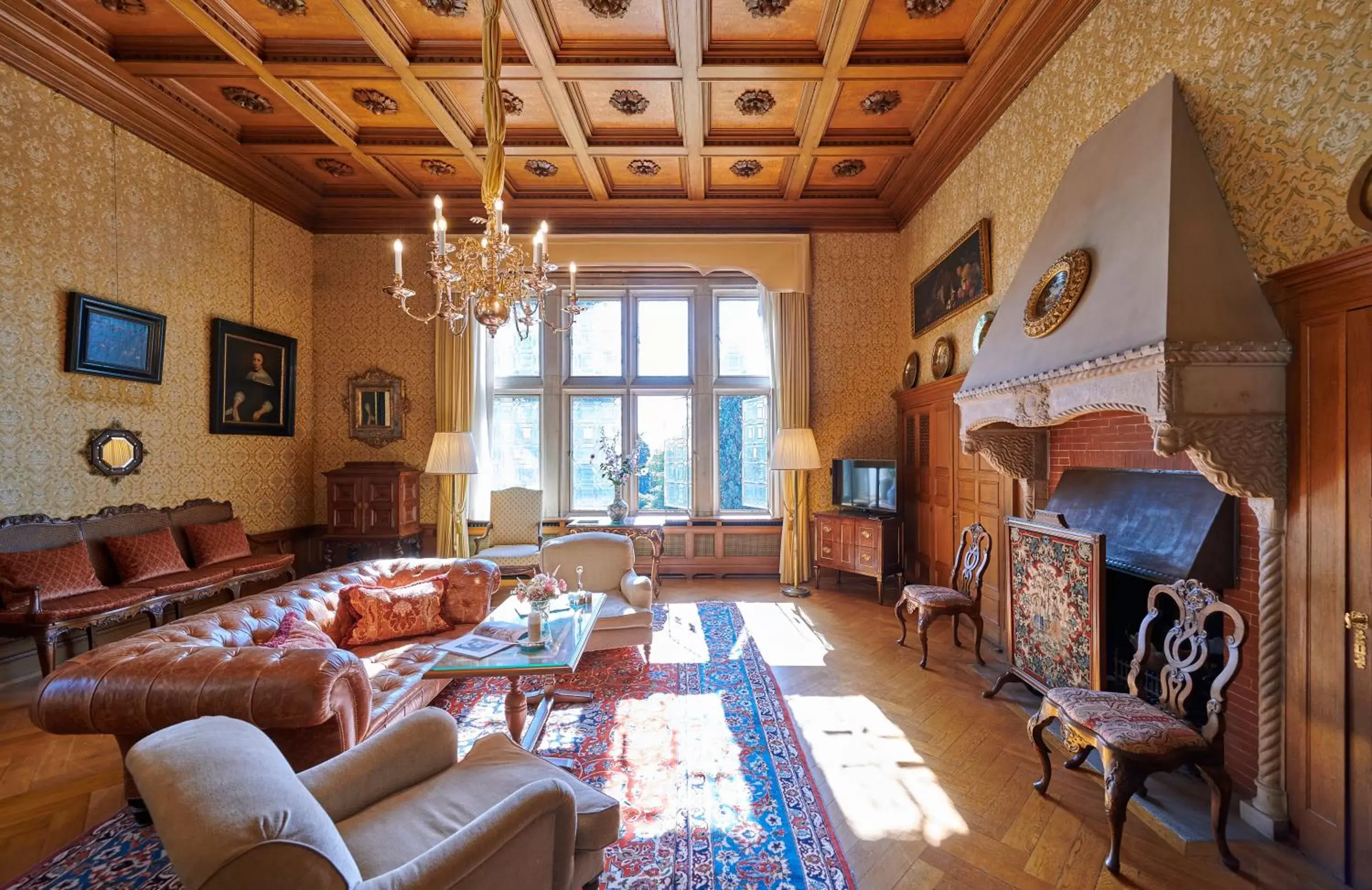 Living room, Seating Area in Schlosshotel Kronberg - Hotel Frankfurt
