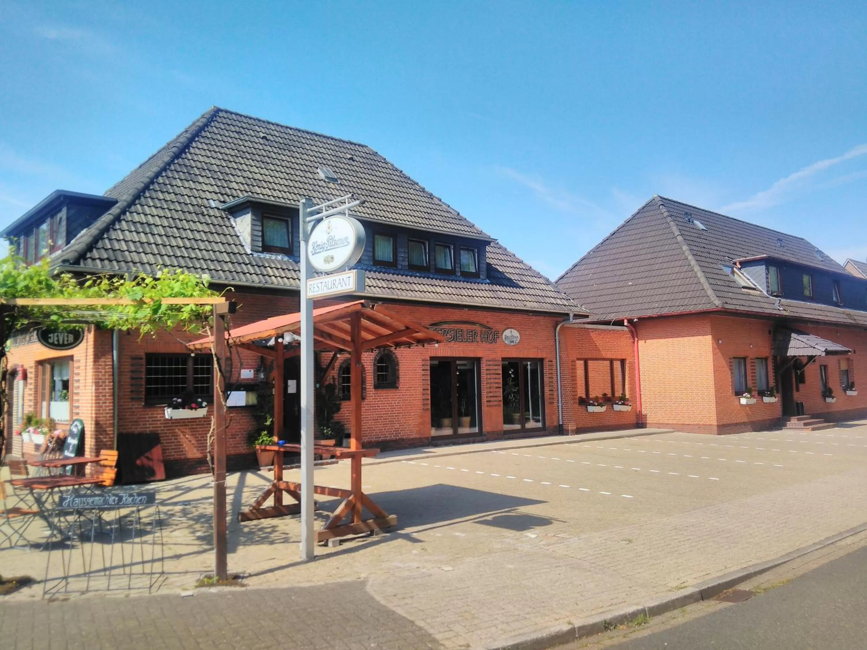 Facade/entrance in Hotel Rüstersieler Hof
