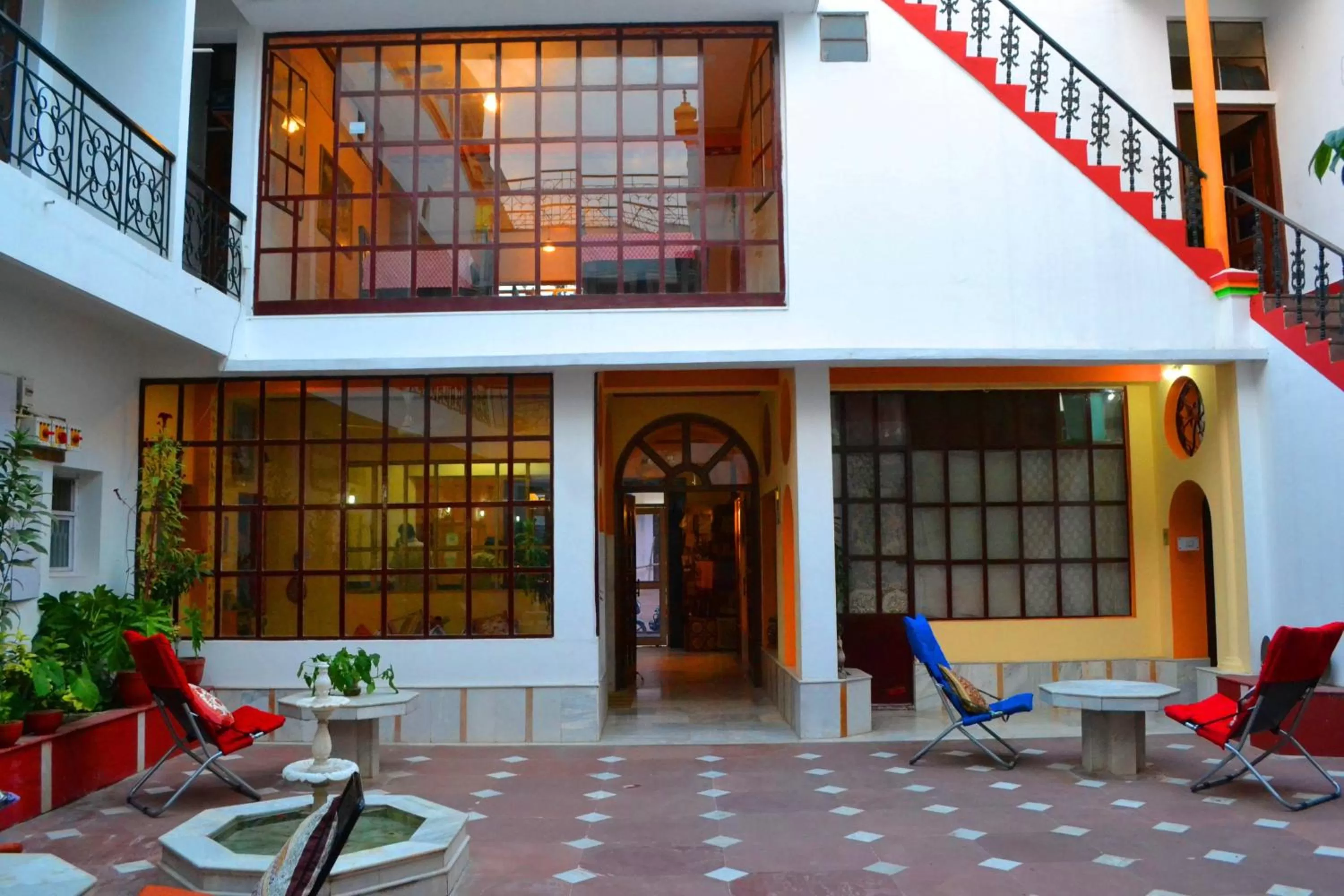 Facade/entrance in Hotel Harmony