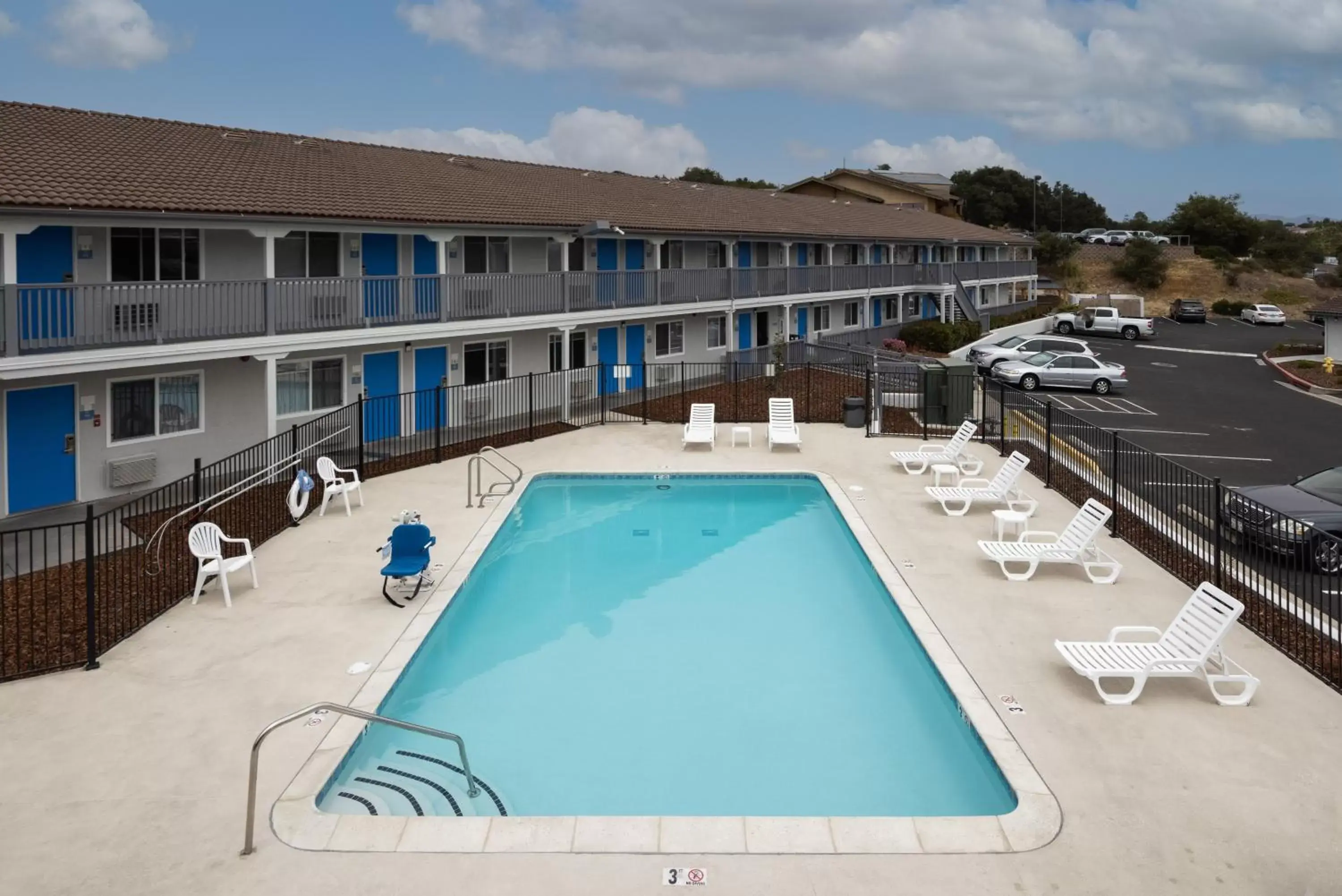 Swimming pool, Pool View in Pismo View Inn