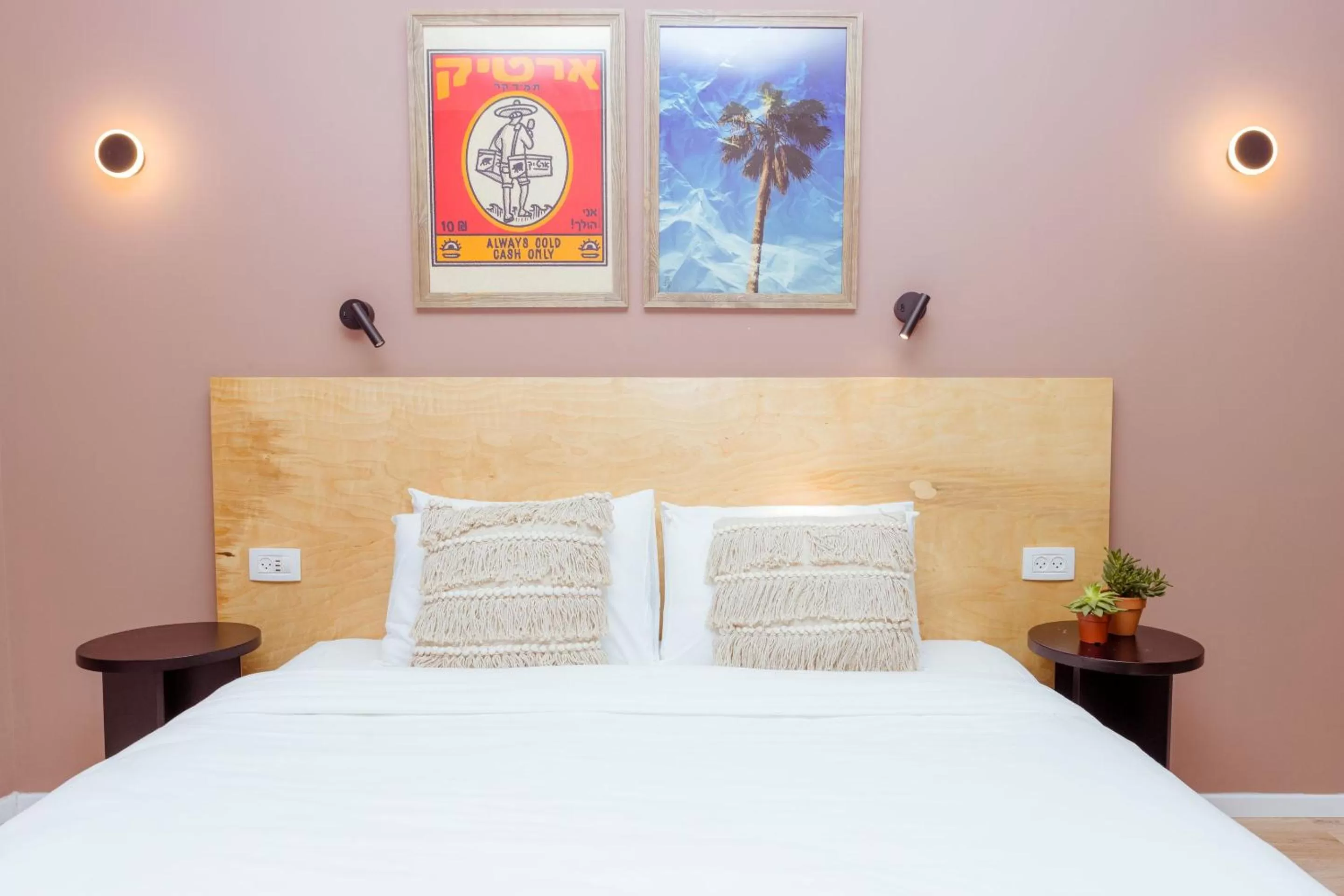 Double Room with Private Bathroom in Selina Tel Aviv Beach