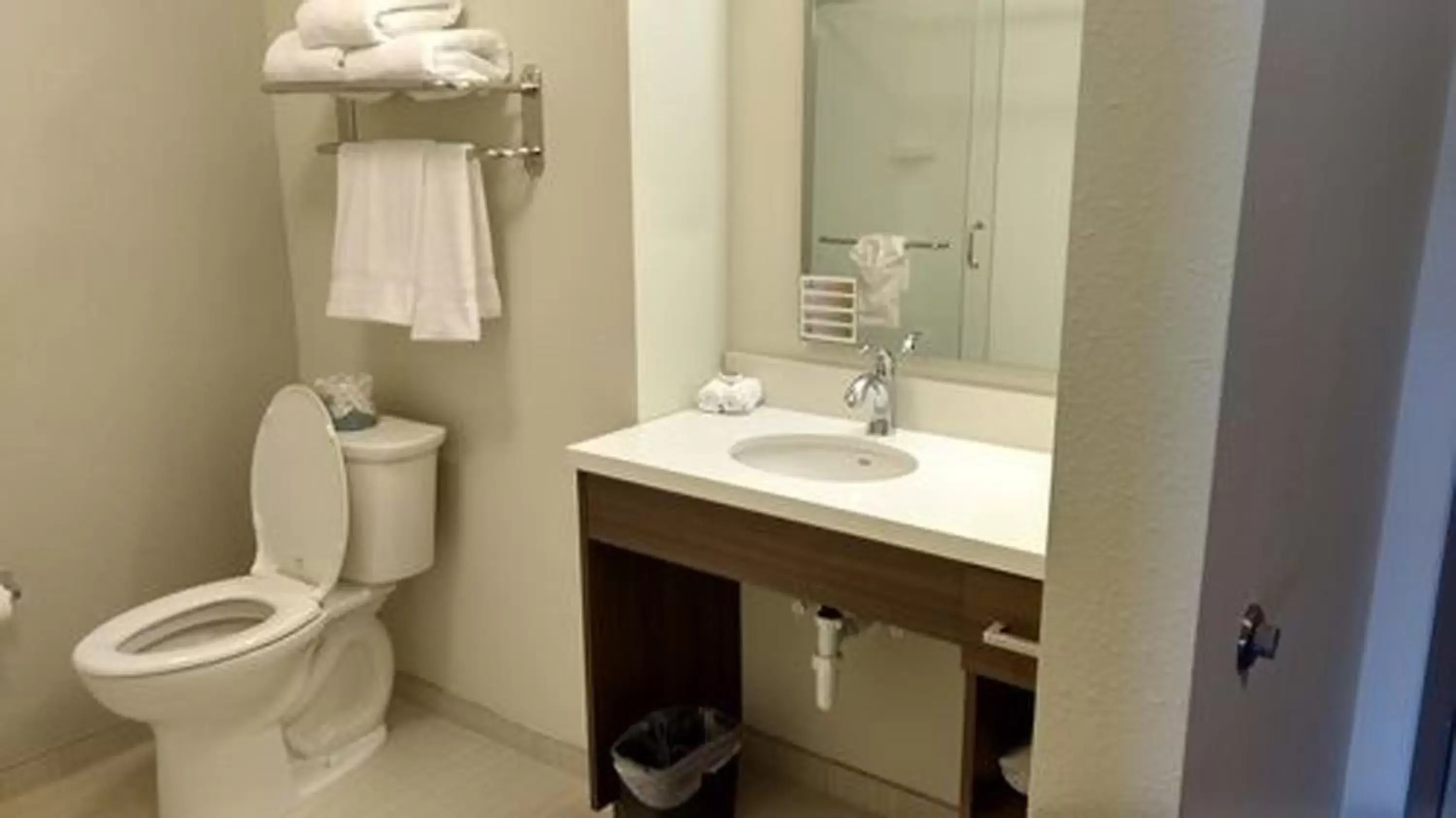 Bathroom in Extended Stay America Suites - Rock Hill