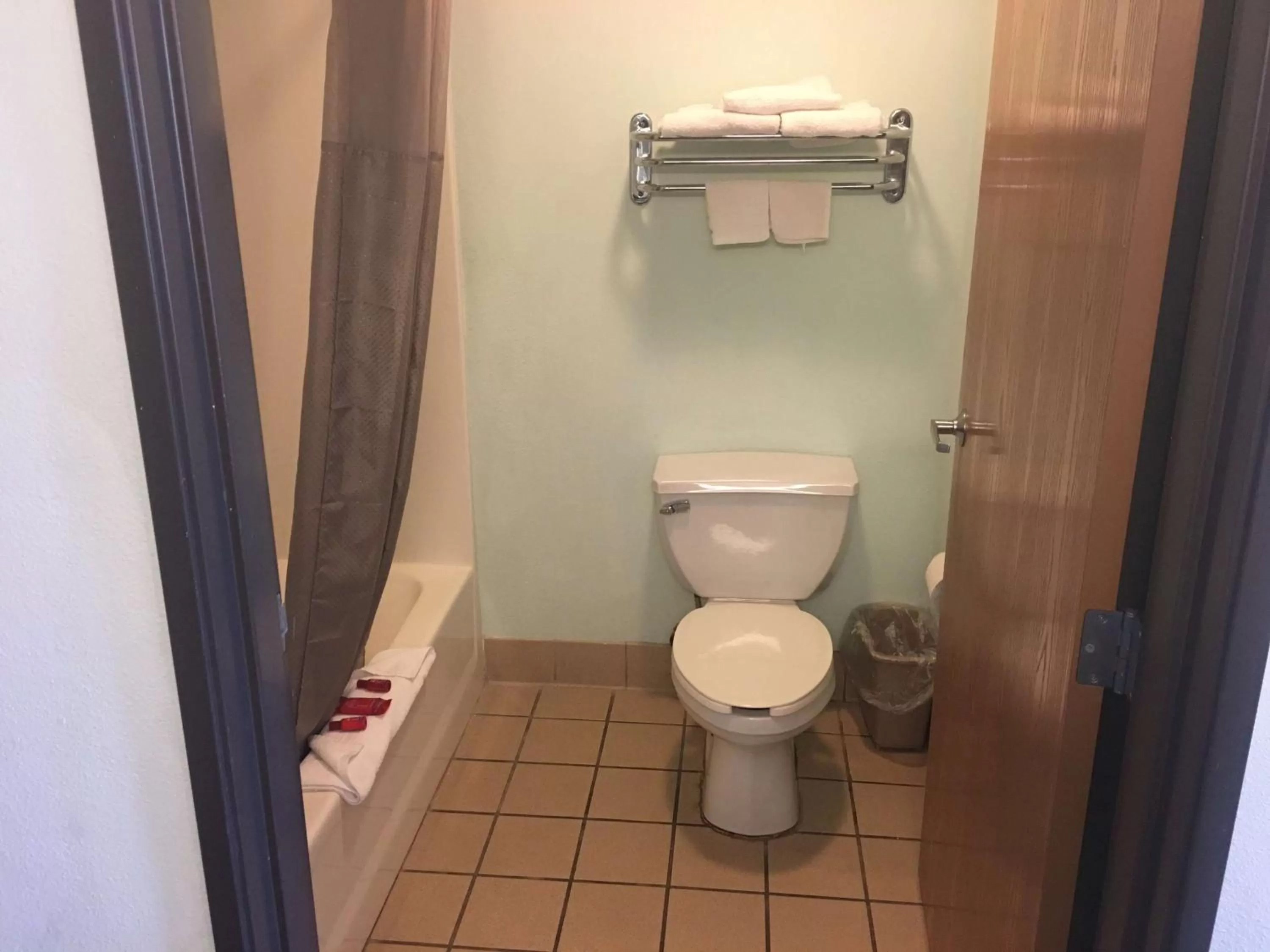 Bathroom in SureStay Hotel by Best Western Weimar