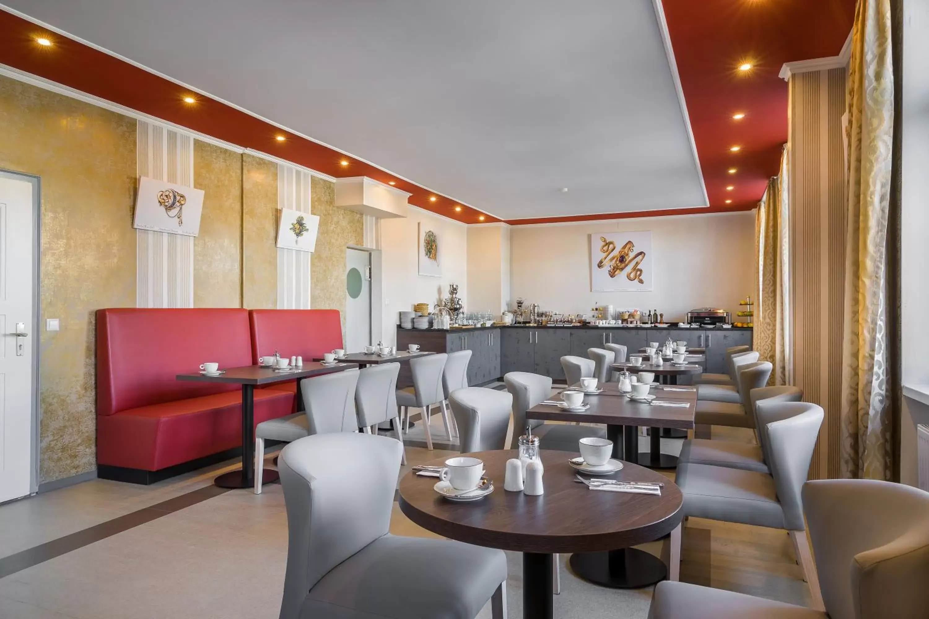 Restaurant/Places to Eat in Novum Hotel Ruf Pforzheim