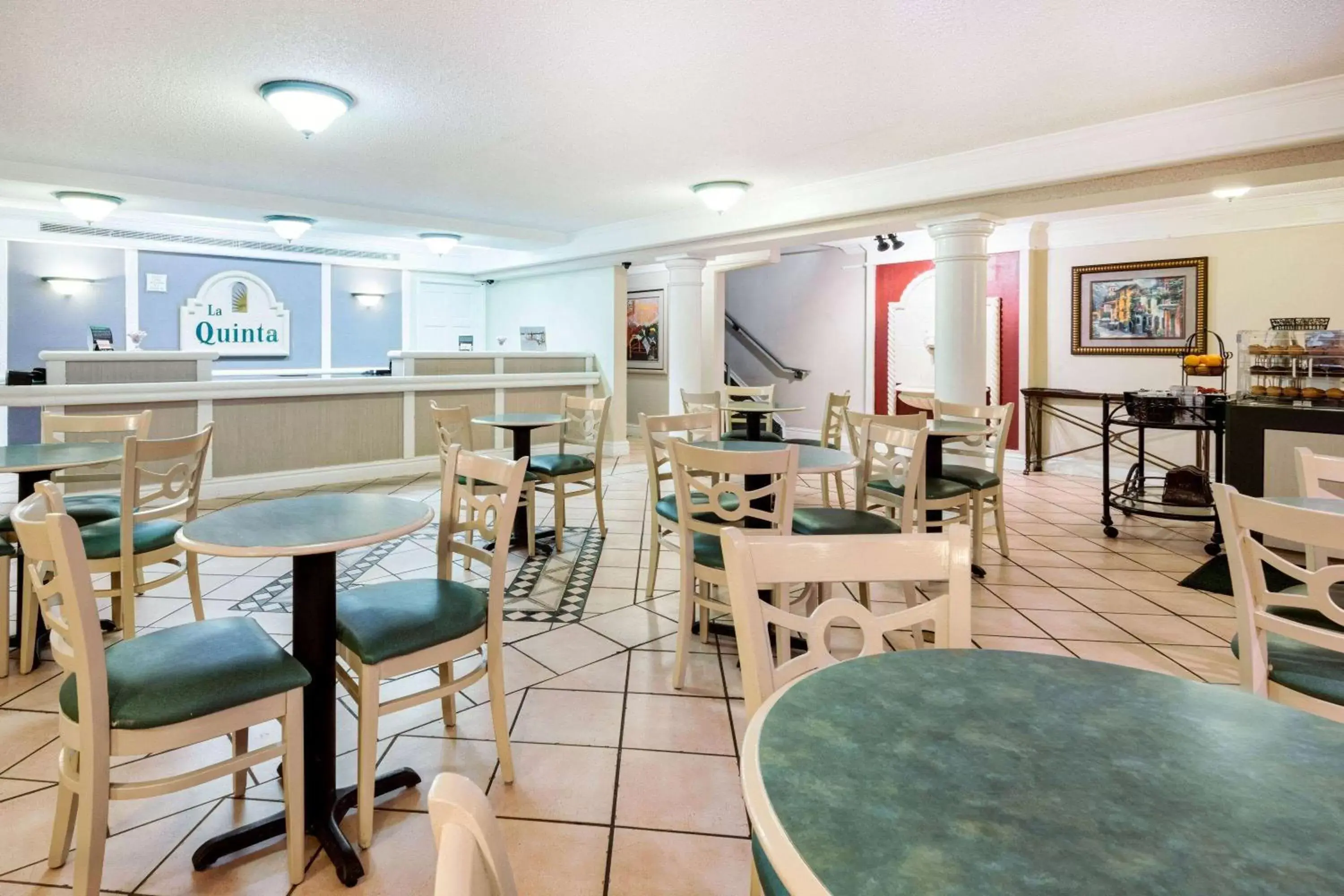 Lobby or reception, Restaurant/Places to Eat in La Quinta Inn by Wyndham Farmington