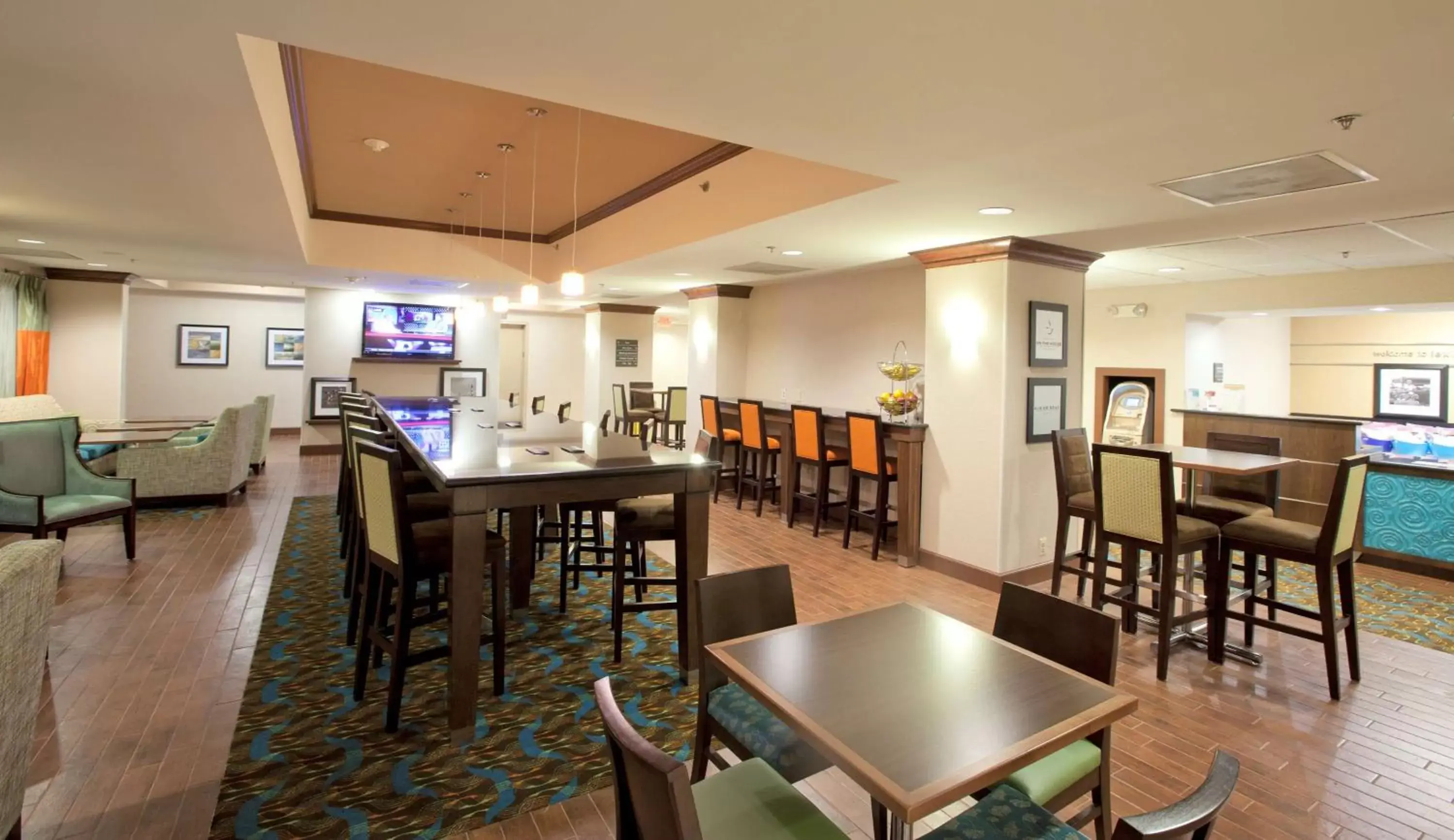 Lobby or reception, Restaurant/Places to Eat in Hampton Inn Lexington Park