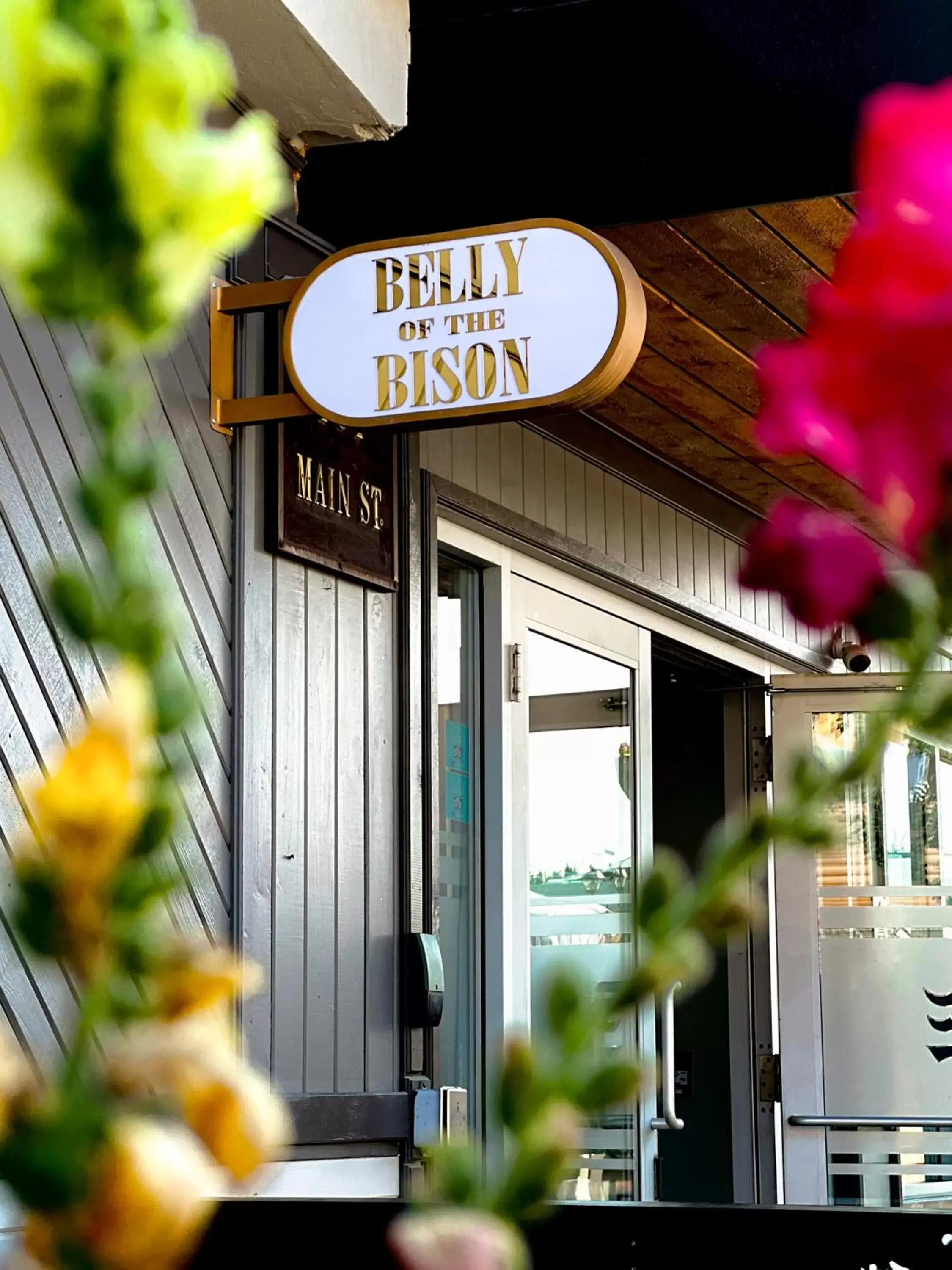 Restaurant/places to eat in Edgewater Hotel Restaurant/places to eat in Edgewater Hotel