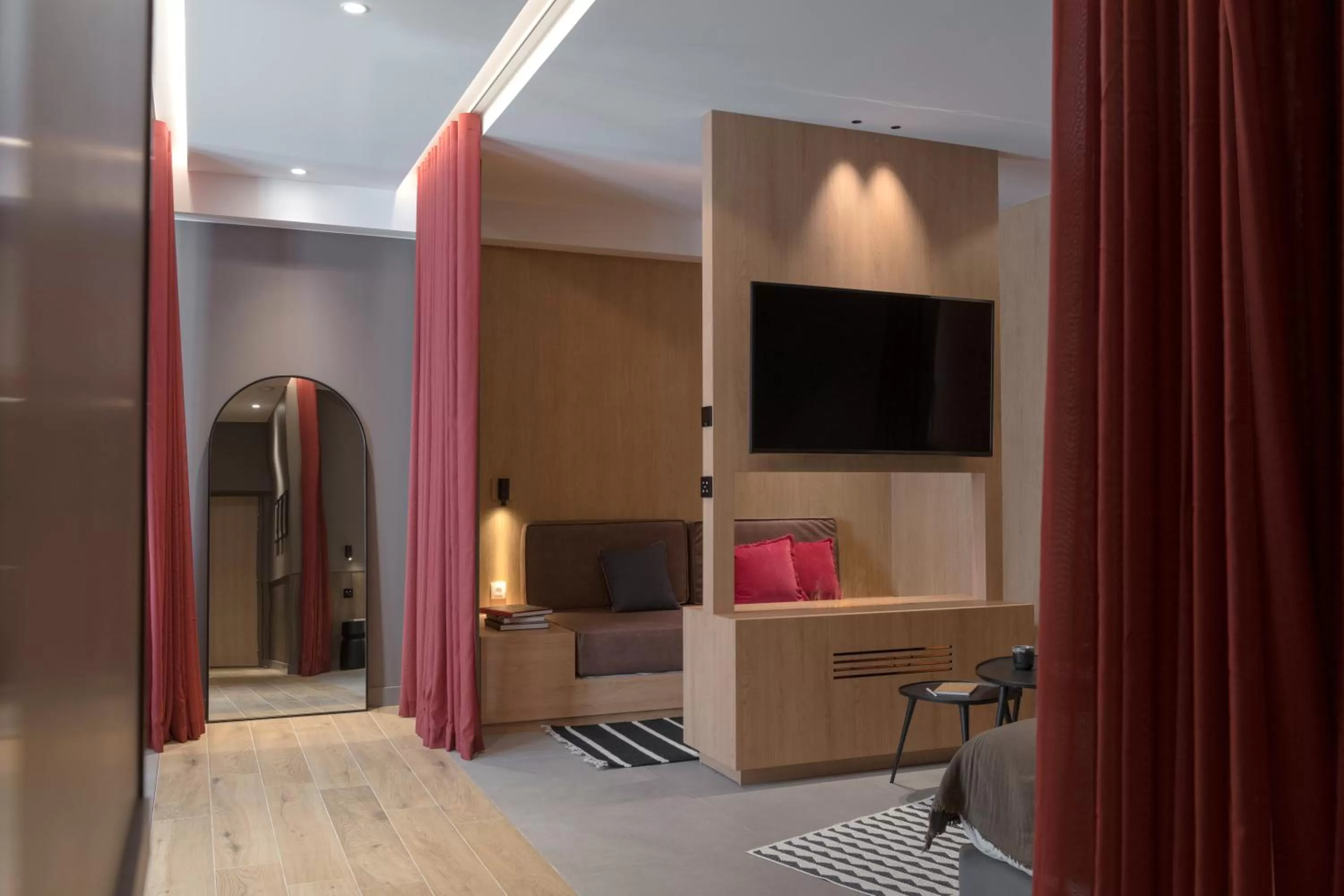 Communal lounge/ TV room, TV/Entertainment Center in MiHotel Sala