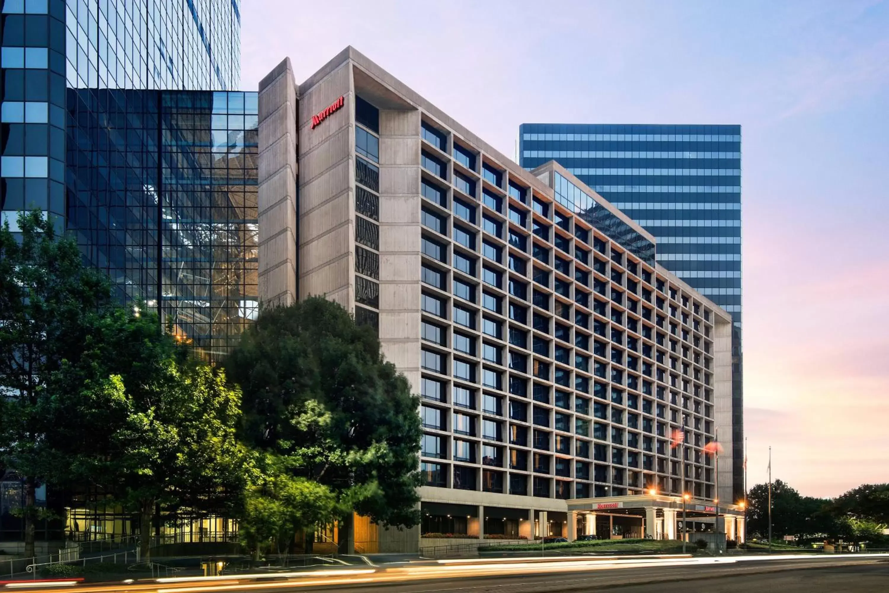 Property Building in Dallas Marriott Downtown