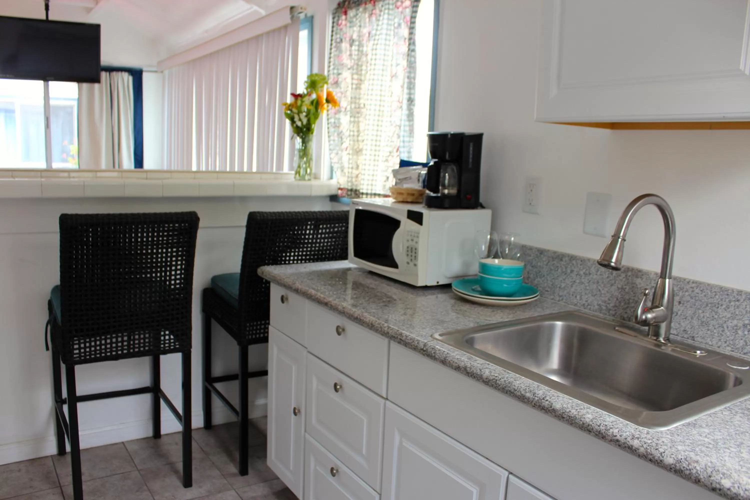 Kitchen or kitchenette, Kitchen/Kitchenette in Hermosa Hotel