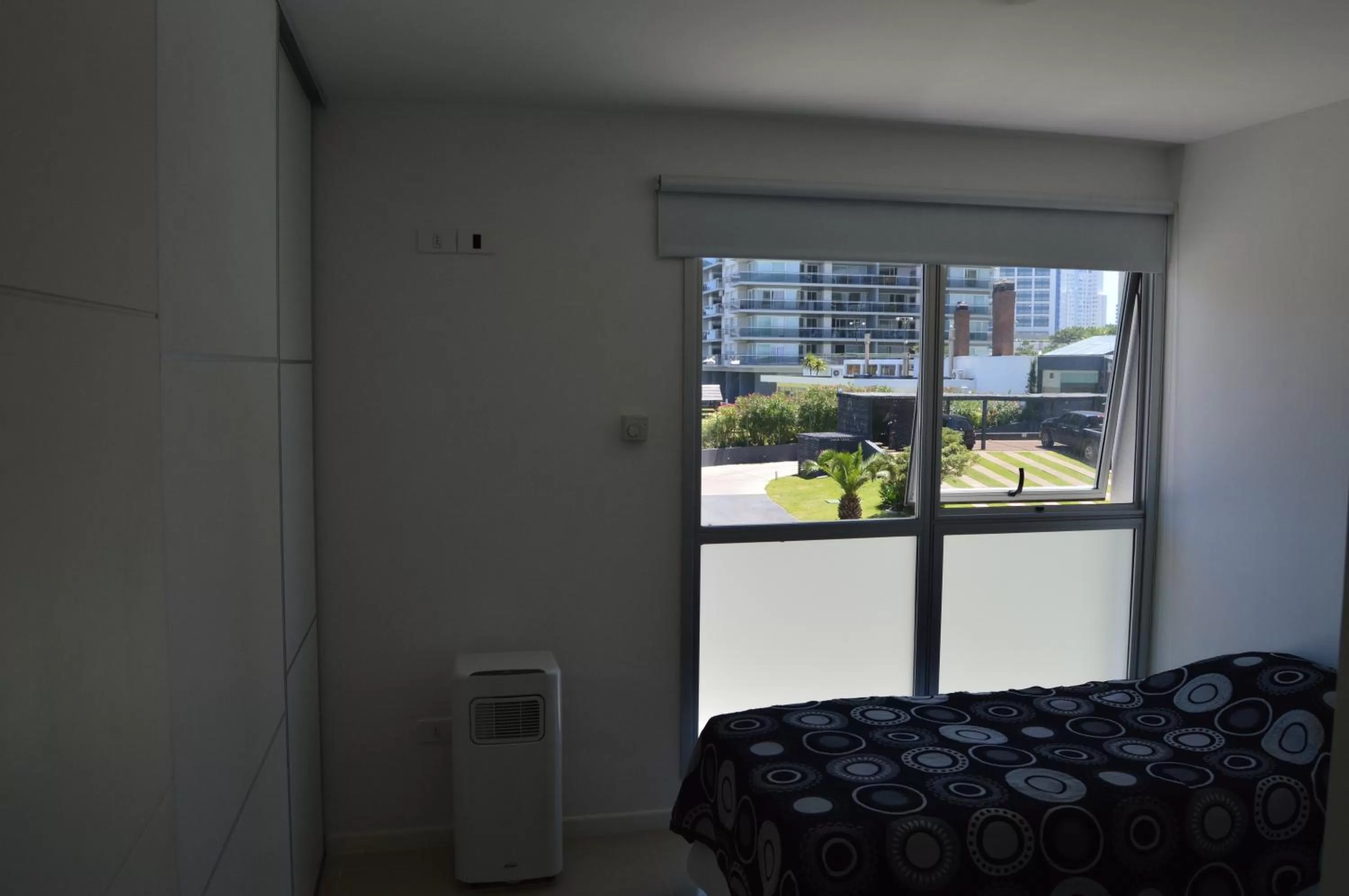 Bedroom, Bed in Arenas del mar