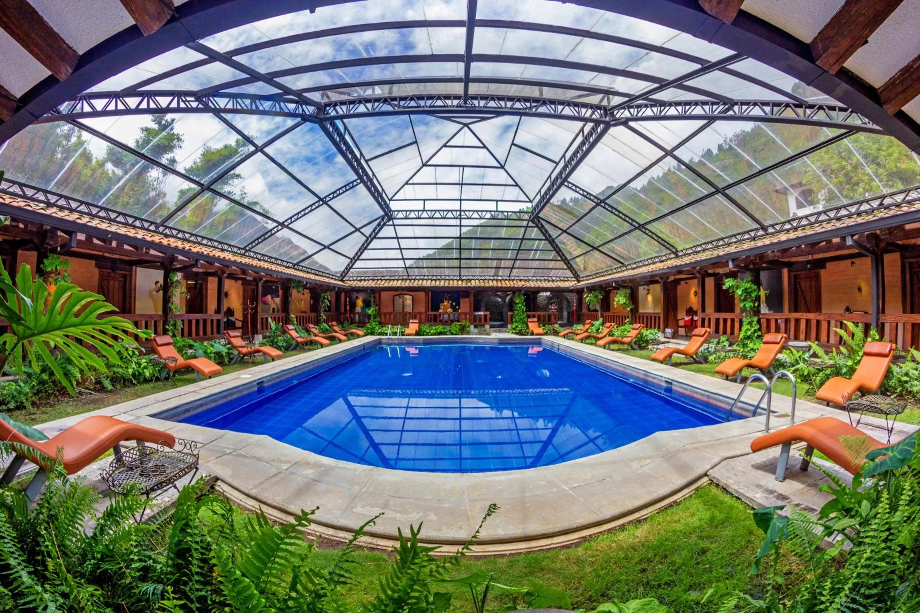 Swimming pool in Samari Spa Resort