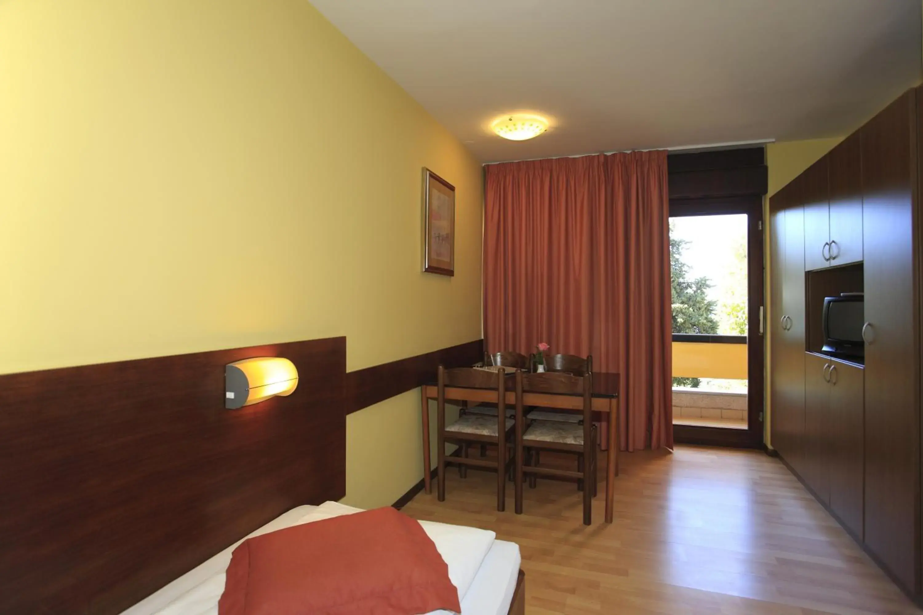 Economy Single Room in Hotel Donat - All Inclusive