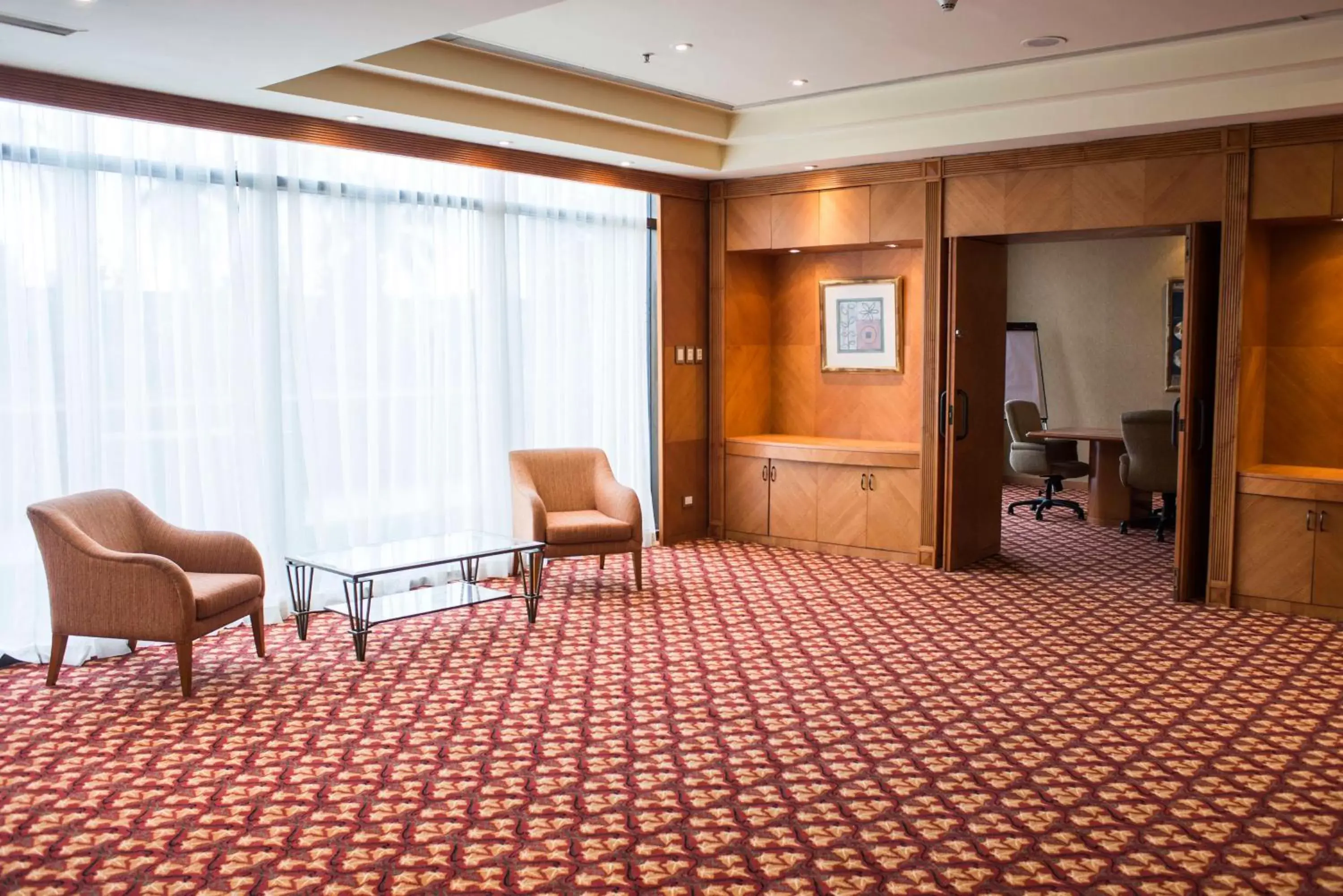 Meeting/conference room, Seating Area in Sheraton Pilar Hotel & Convention Center