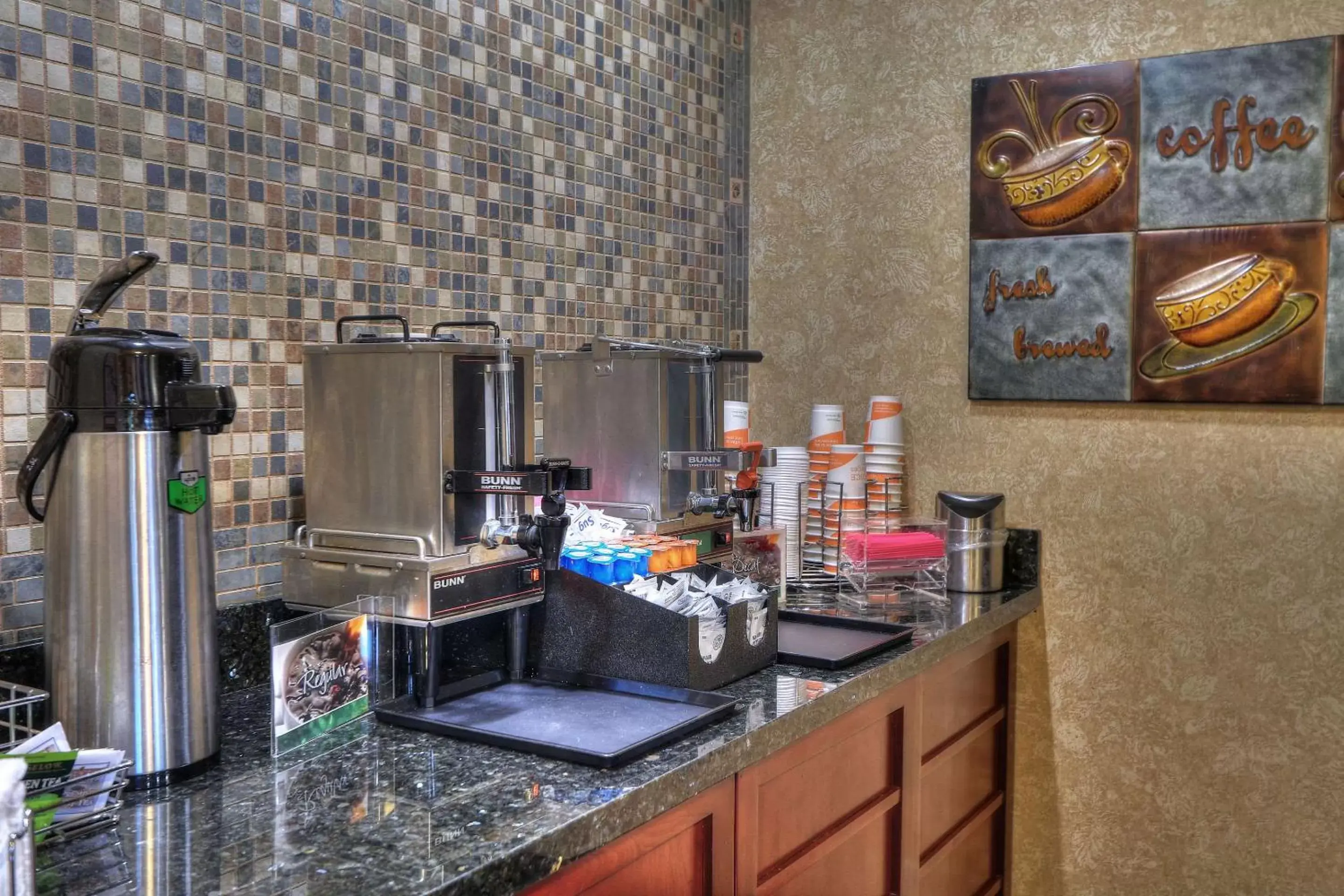 Restaurant/places to eat, Kitchen/Kitchenette in Quality Inn Near the Island Pigeon Forge