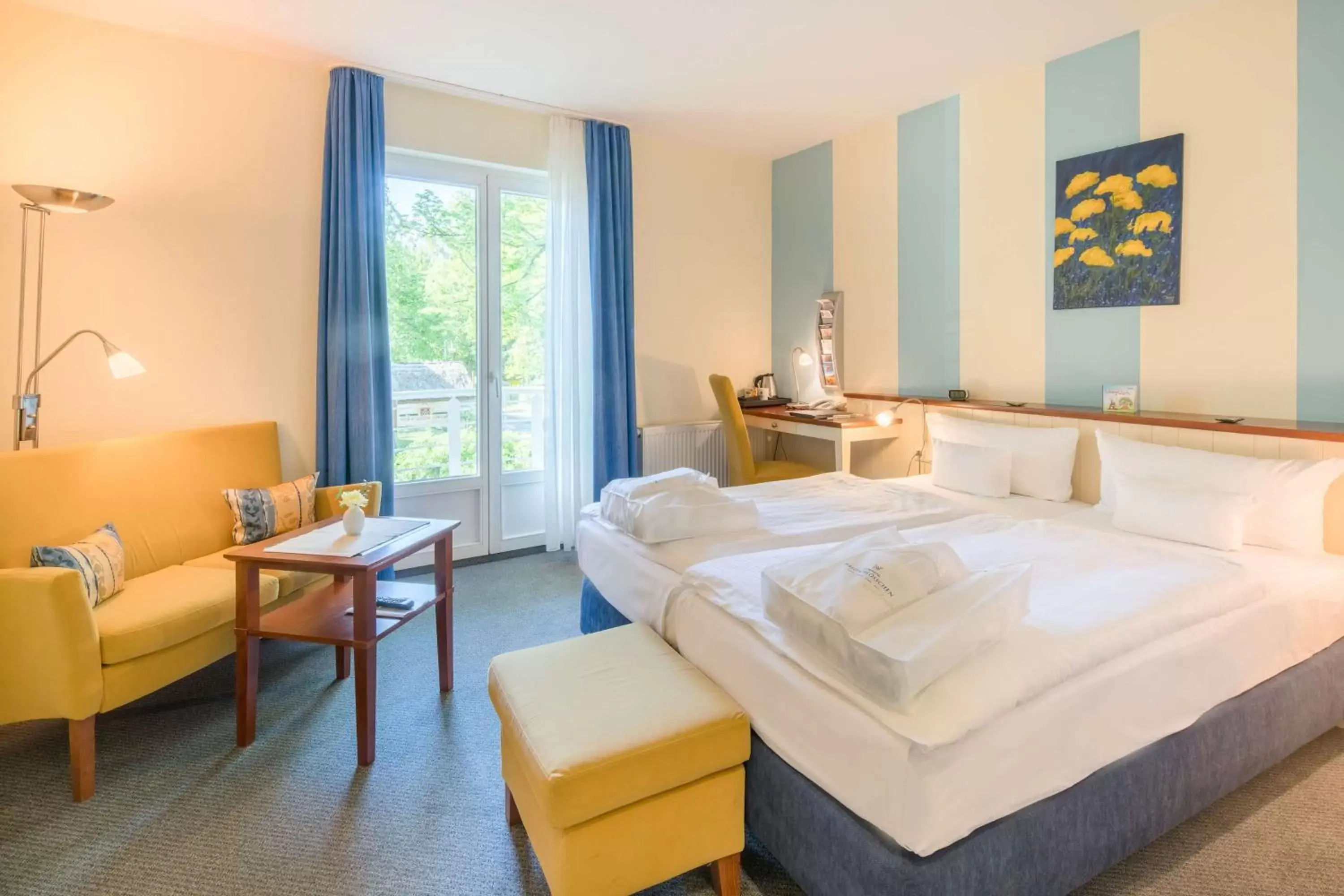Photo of the whole room, Bed in Best Western Plus Ostseehotel Waldschloesschen