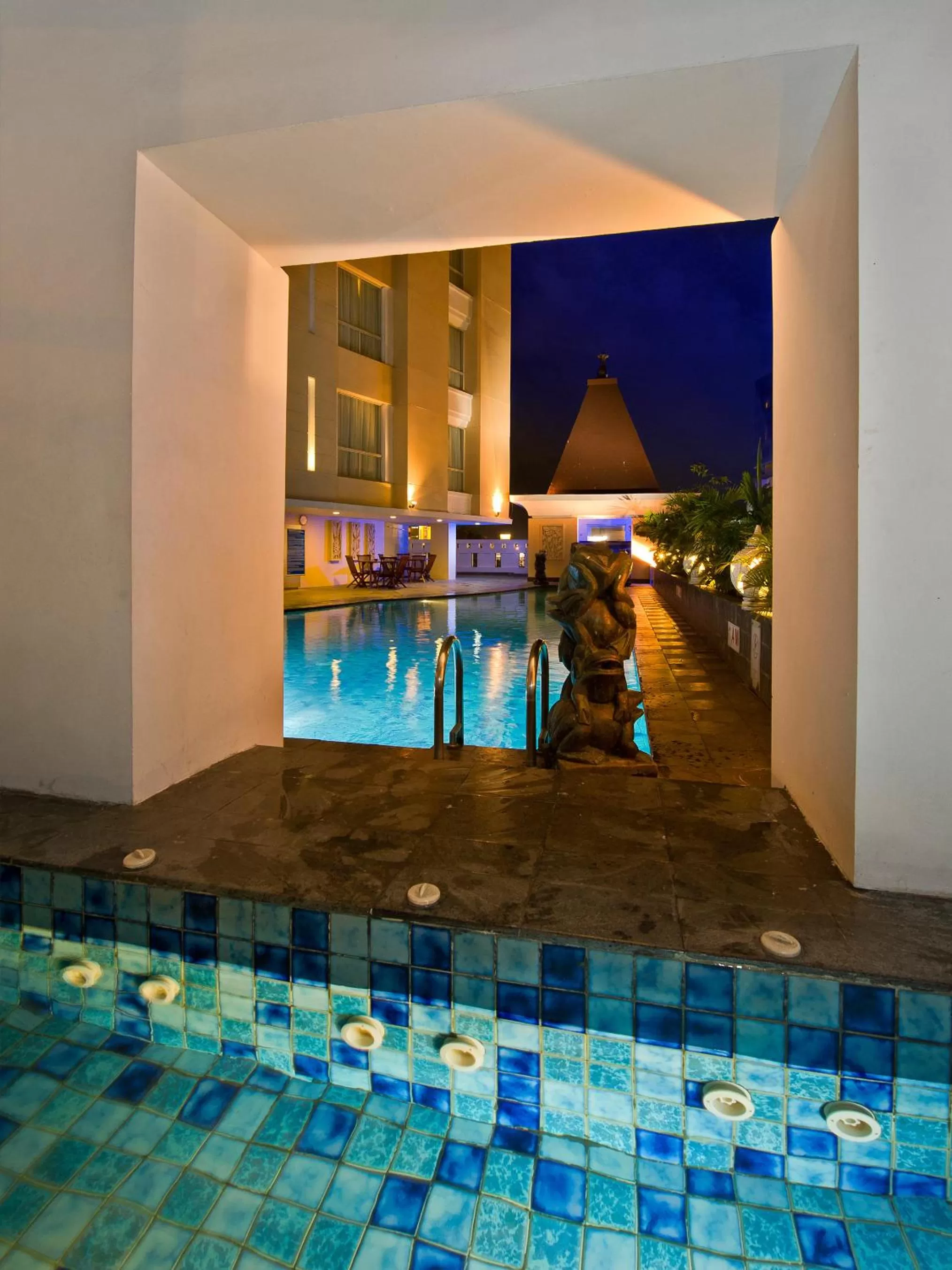 Swimming pool in Novotel Semarang
