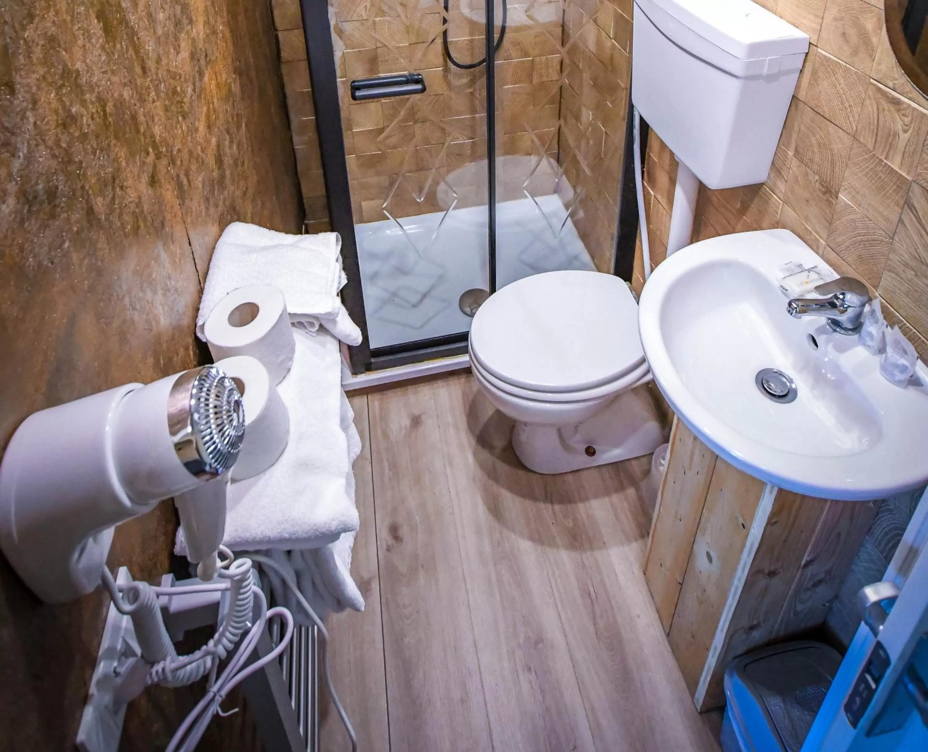 Bathroom in AgriCamping AlbaVillage Hotel & Wellness