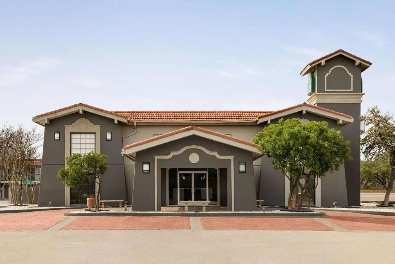 Property Building in La Quinta Inn by Wyndham Corpus Christi North