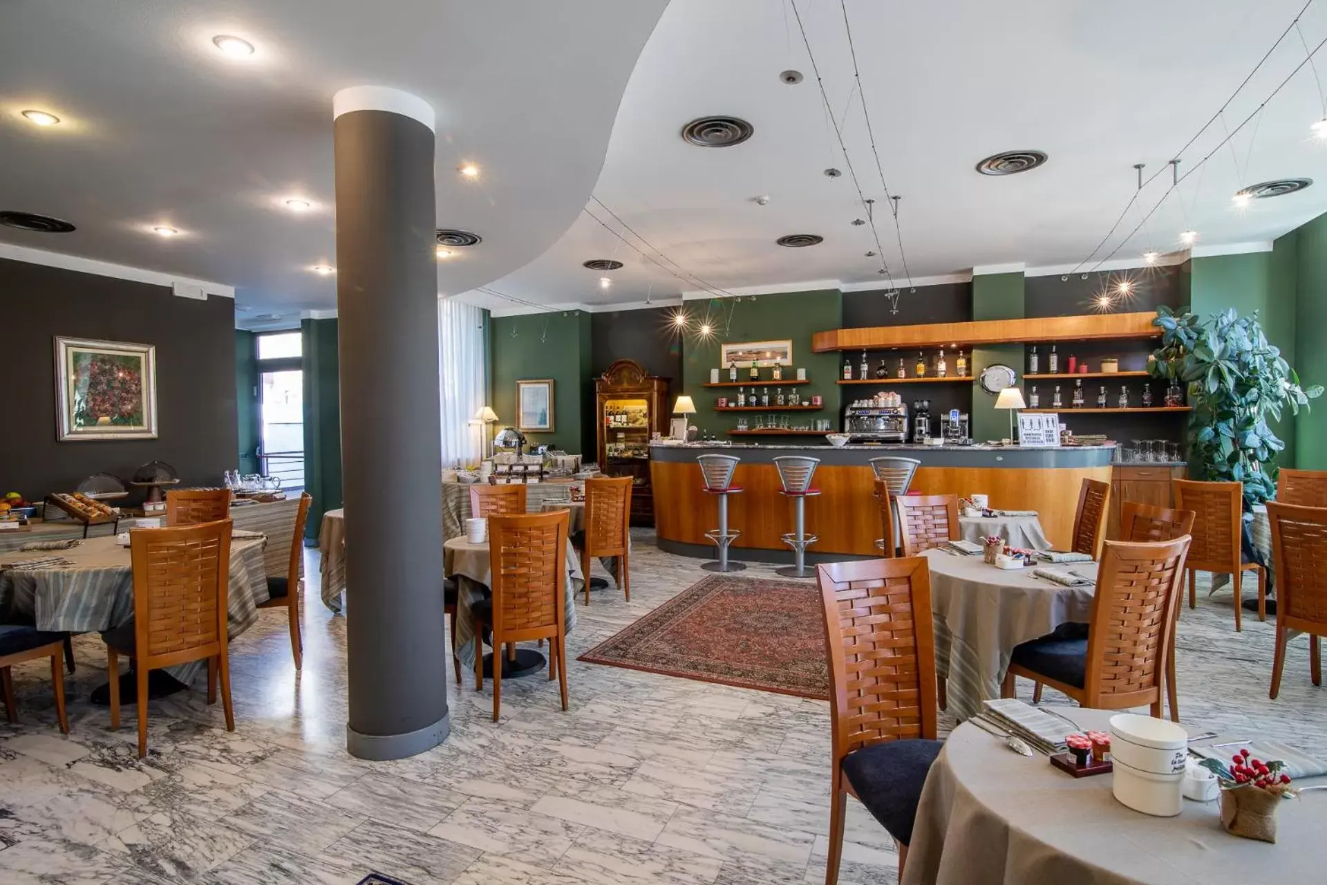 Lounge or bar, Restaurant/Places to Eat in Hotel Vittoria