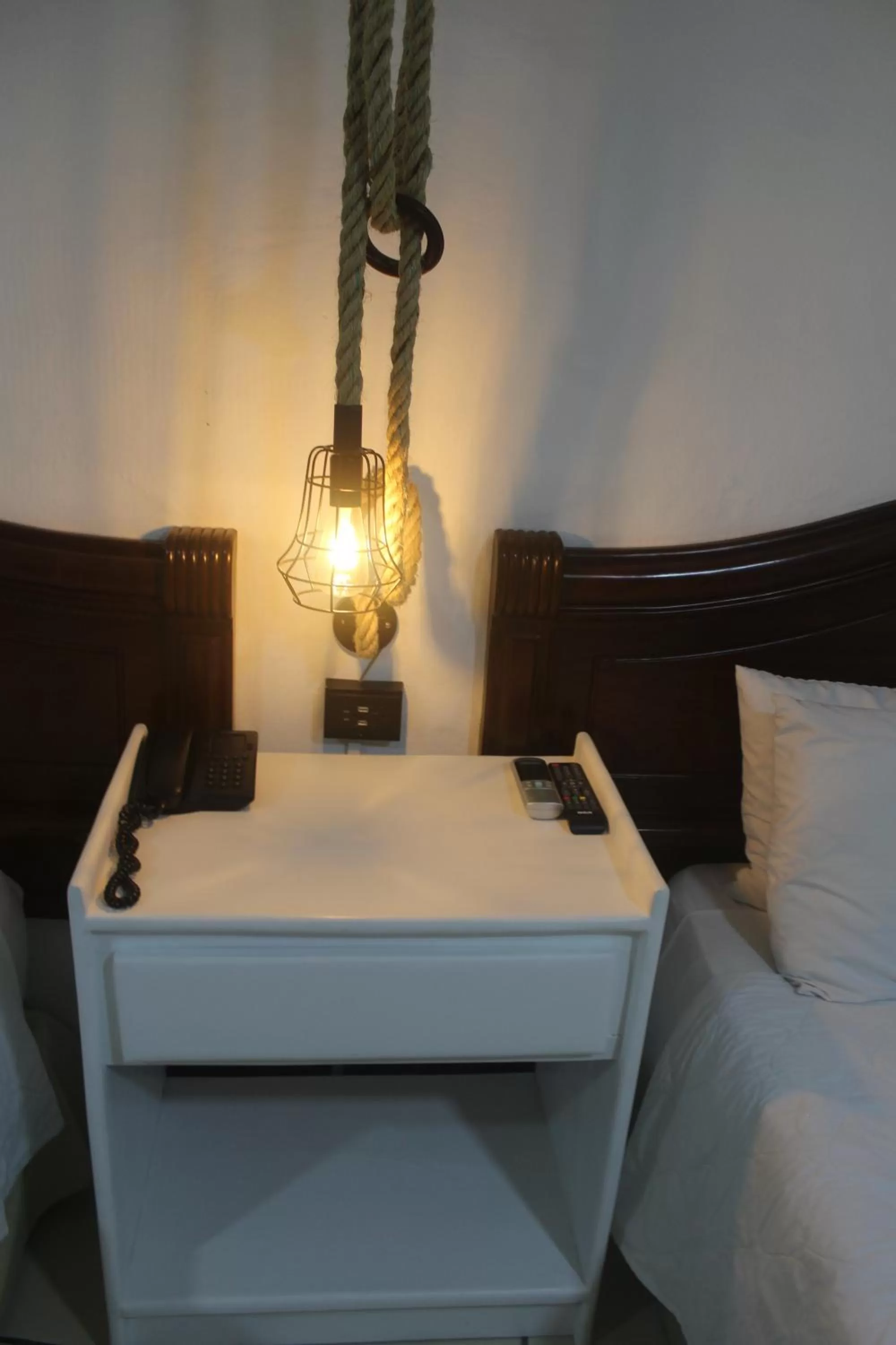 Bedroom in Berlor Airport Inn