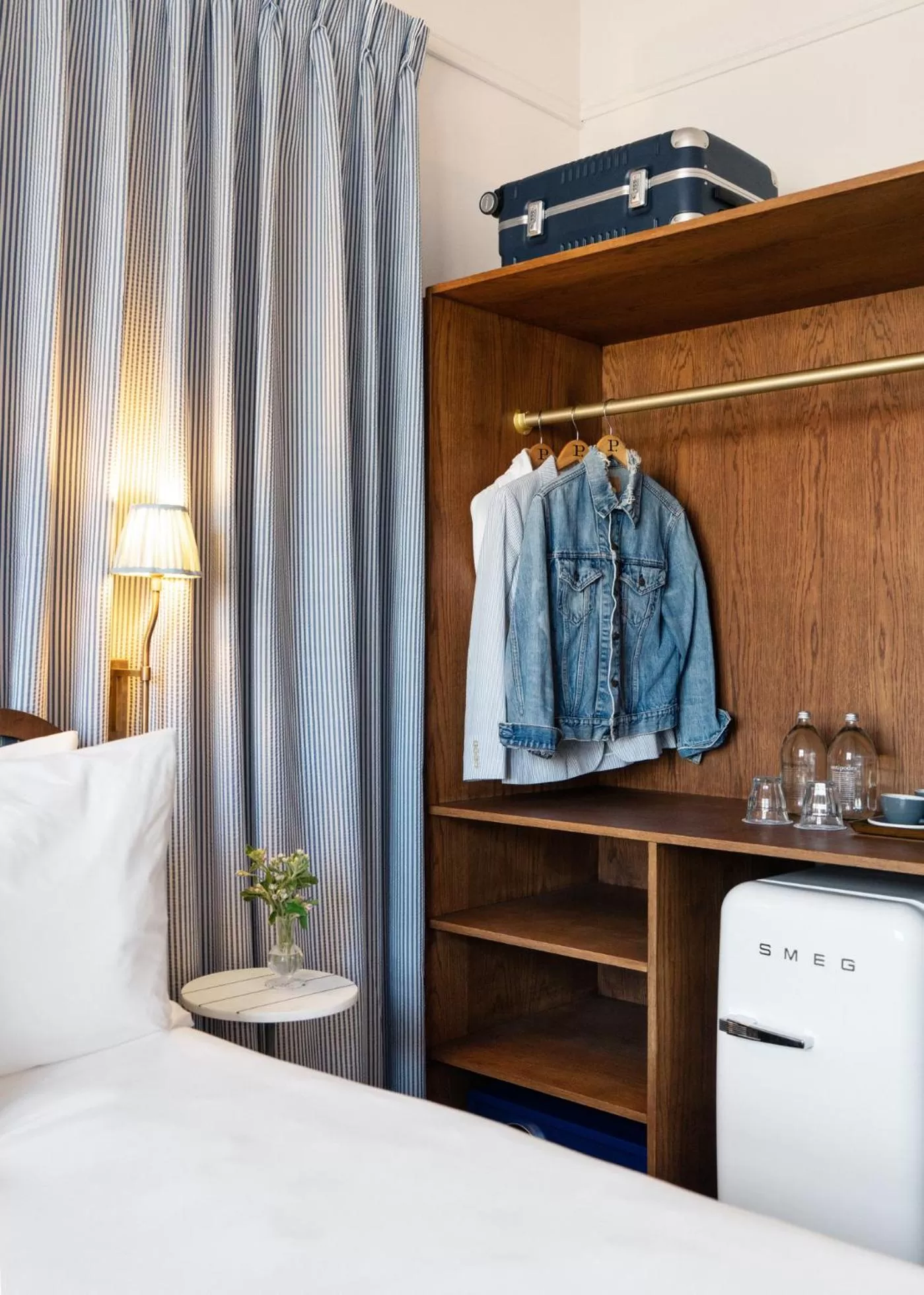 wardrobe, Bed in Palihotel San Diego Gaslamp Quarter