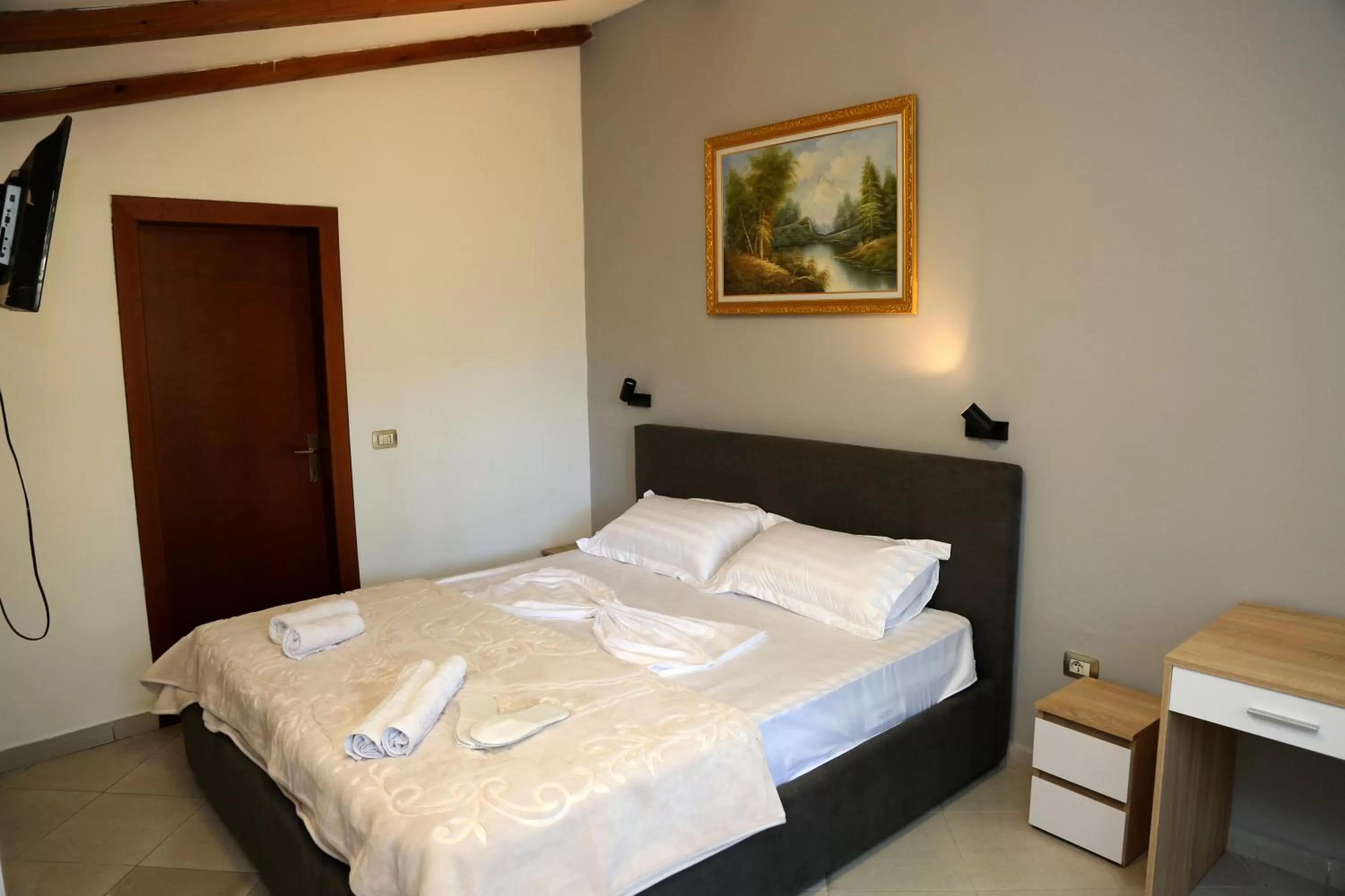 Bed in Hotel Millenium Tirana