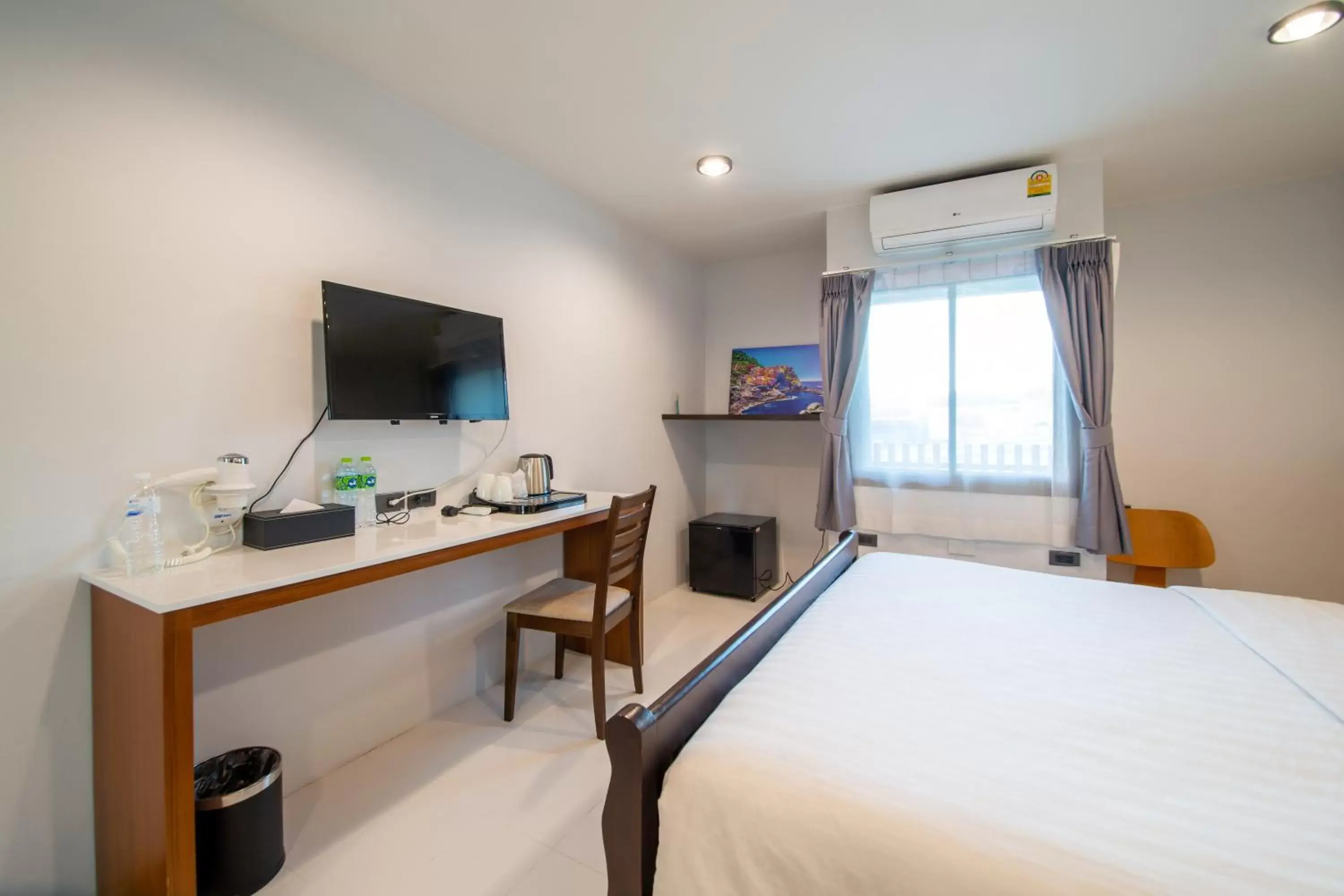 TV and multimedia, Bed in WE Terminal Hotel-SHA Plus