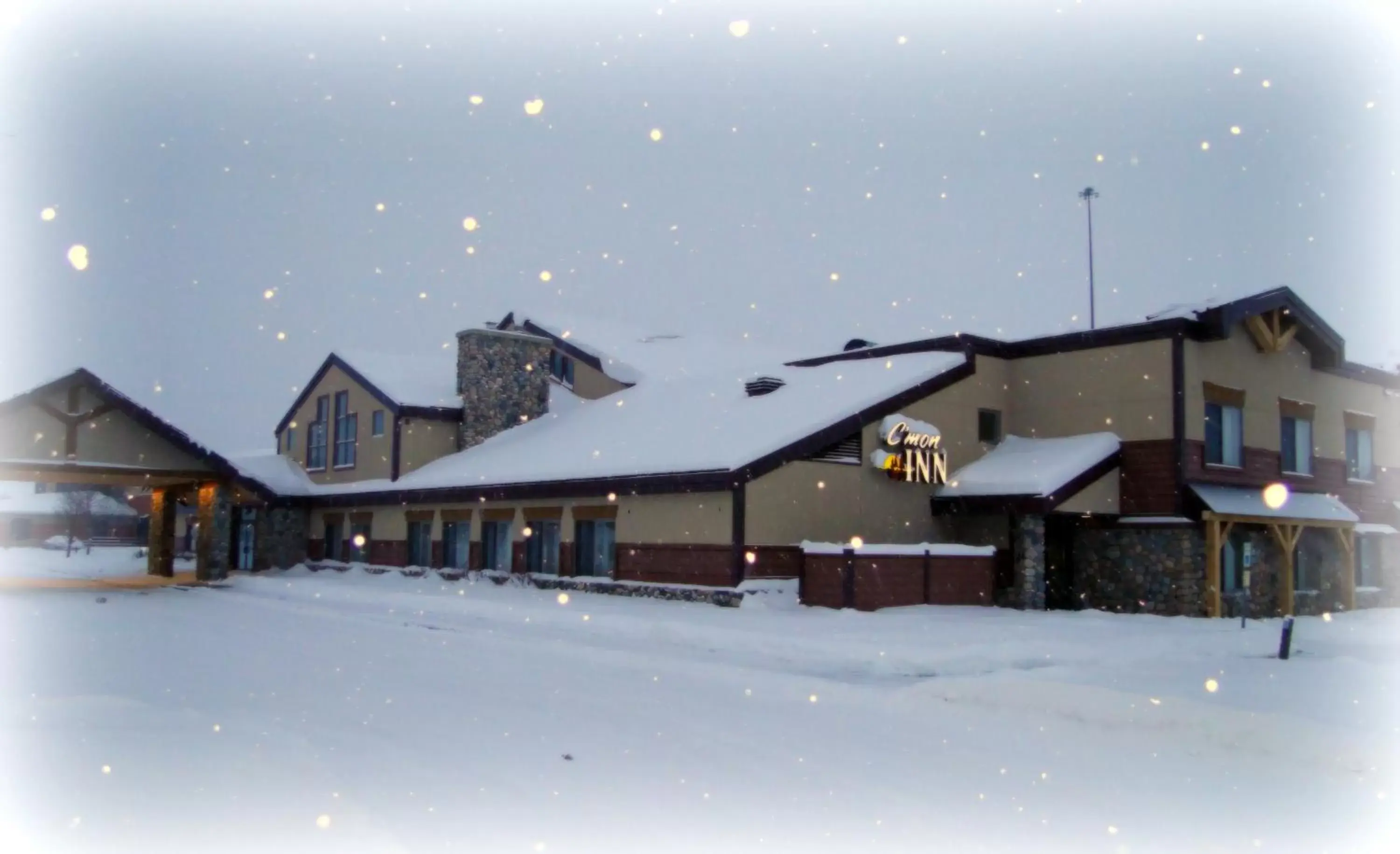 Property building, Winter in C'mon Inn & Suites Fargo
