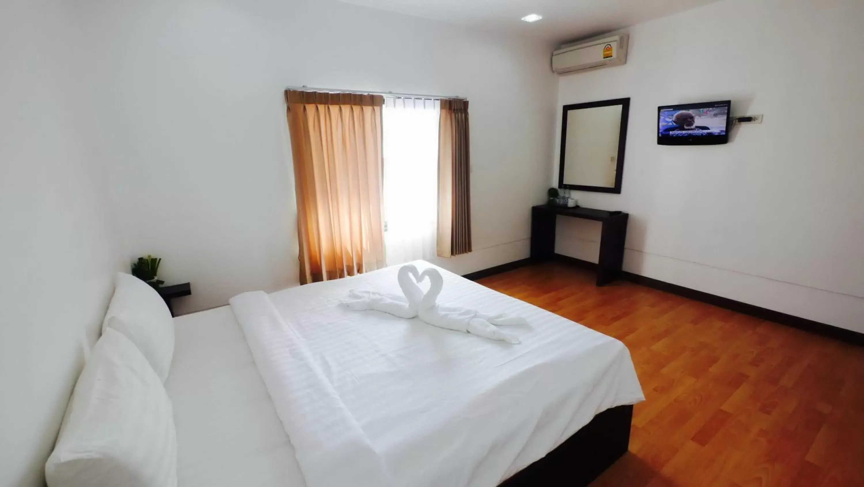 Property building, Bed in Basic Line Hotel @ Loikroh Property building, Bed in Basic Line Hotel @ Loikroh