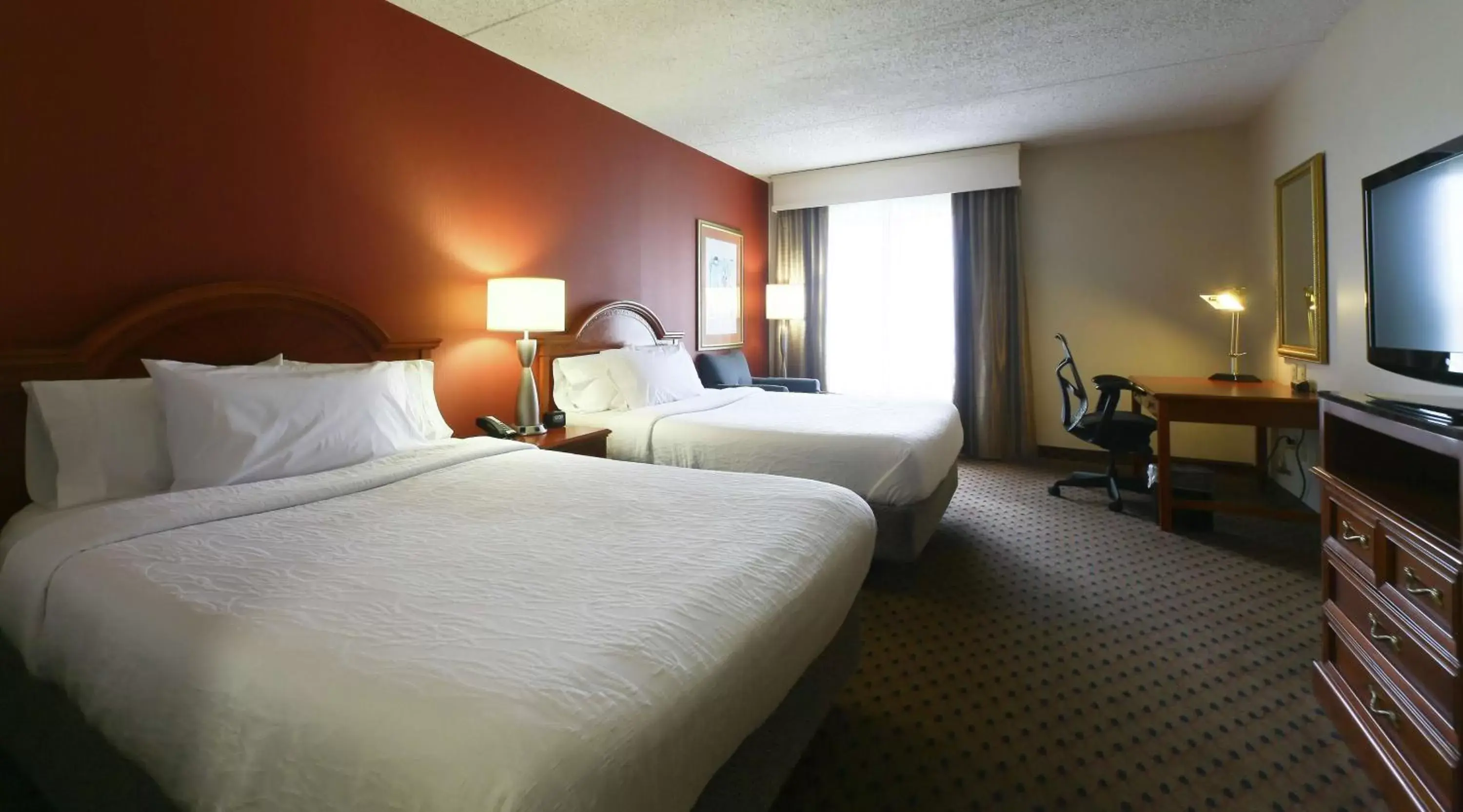 Bed in Hilton Garden Inn Secaucus/Meadowlands