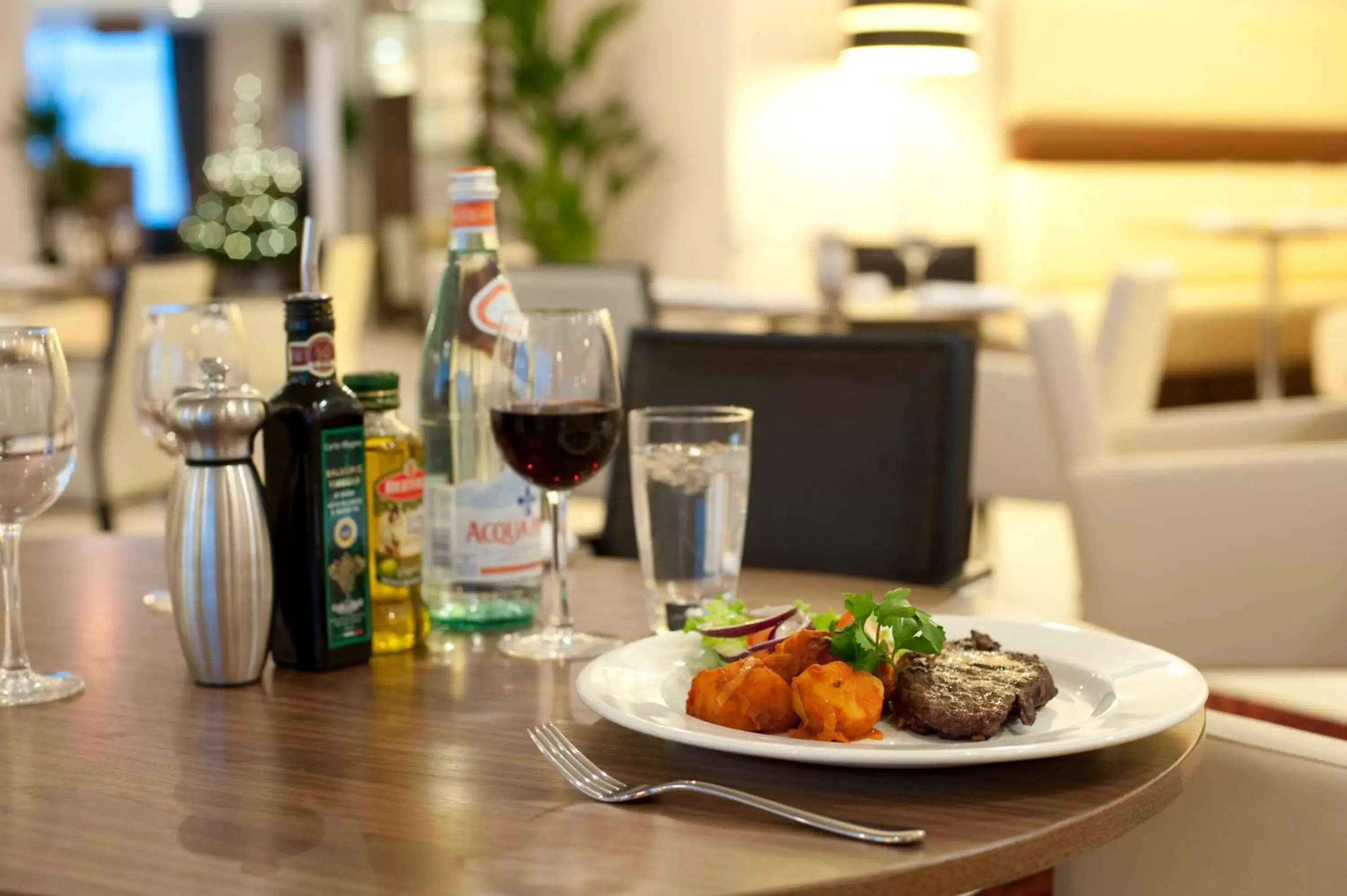 Restaurant/places to eat in Holiday Inn Derby Riverlights, an IHG Hotel