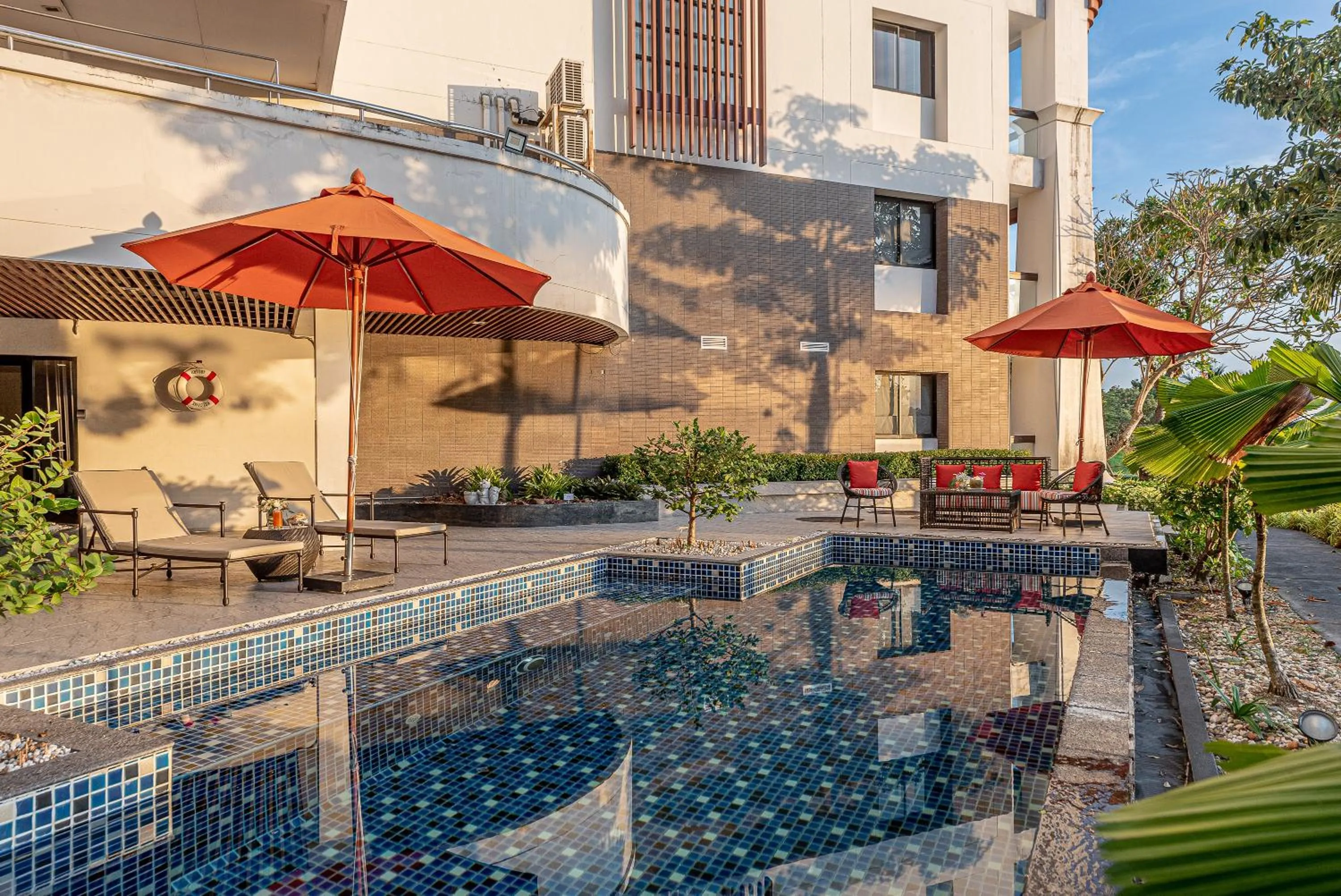 Day in Summit Windmill Golf Suite Hotel at Suvarnabhumi