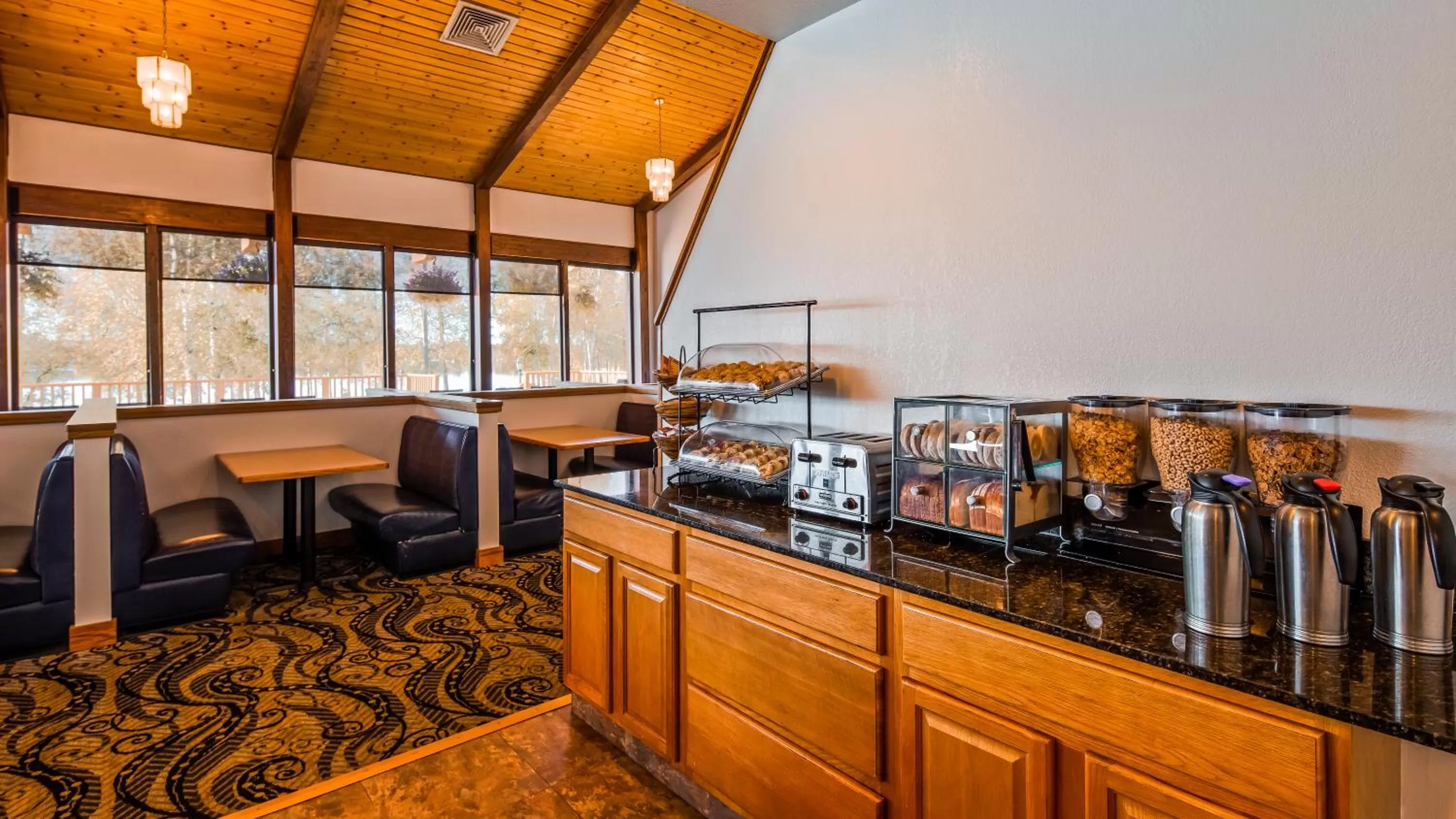 Continental breakfast in Best Western Lake Lucille Inn